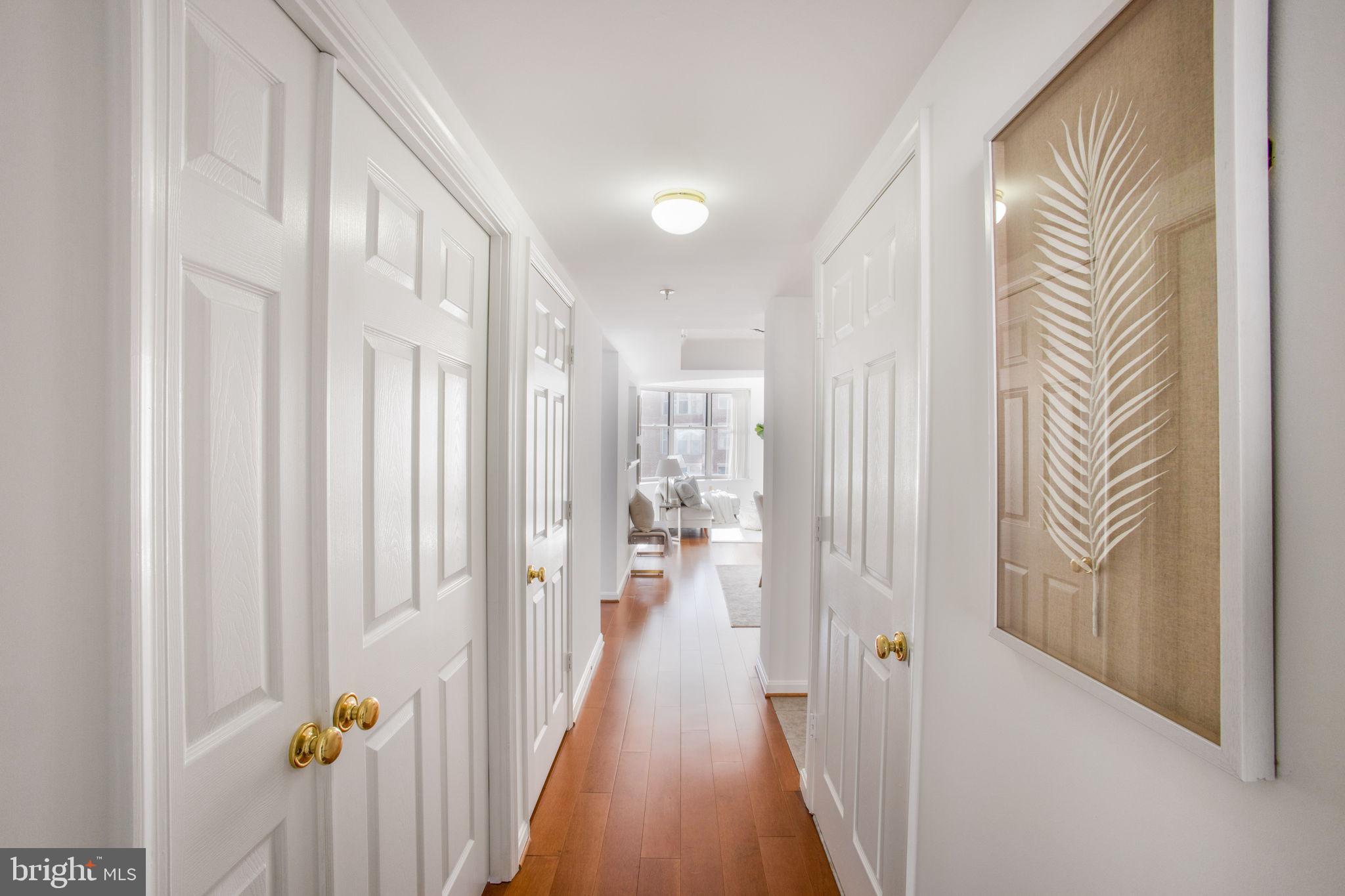 LEXINGTON SQUARE - Residential