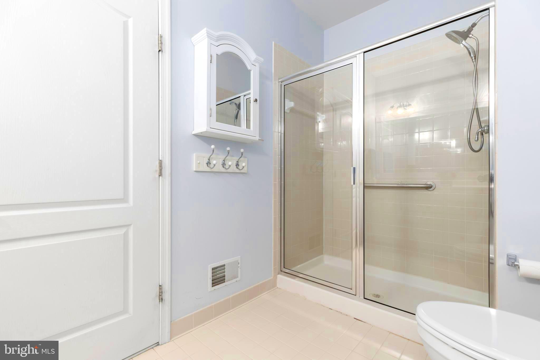 FALLS RUN - Residential