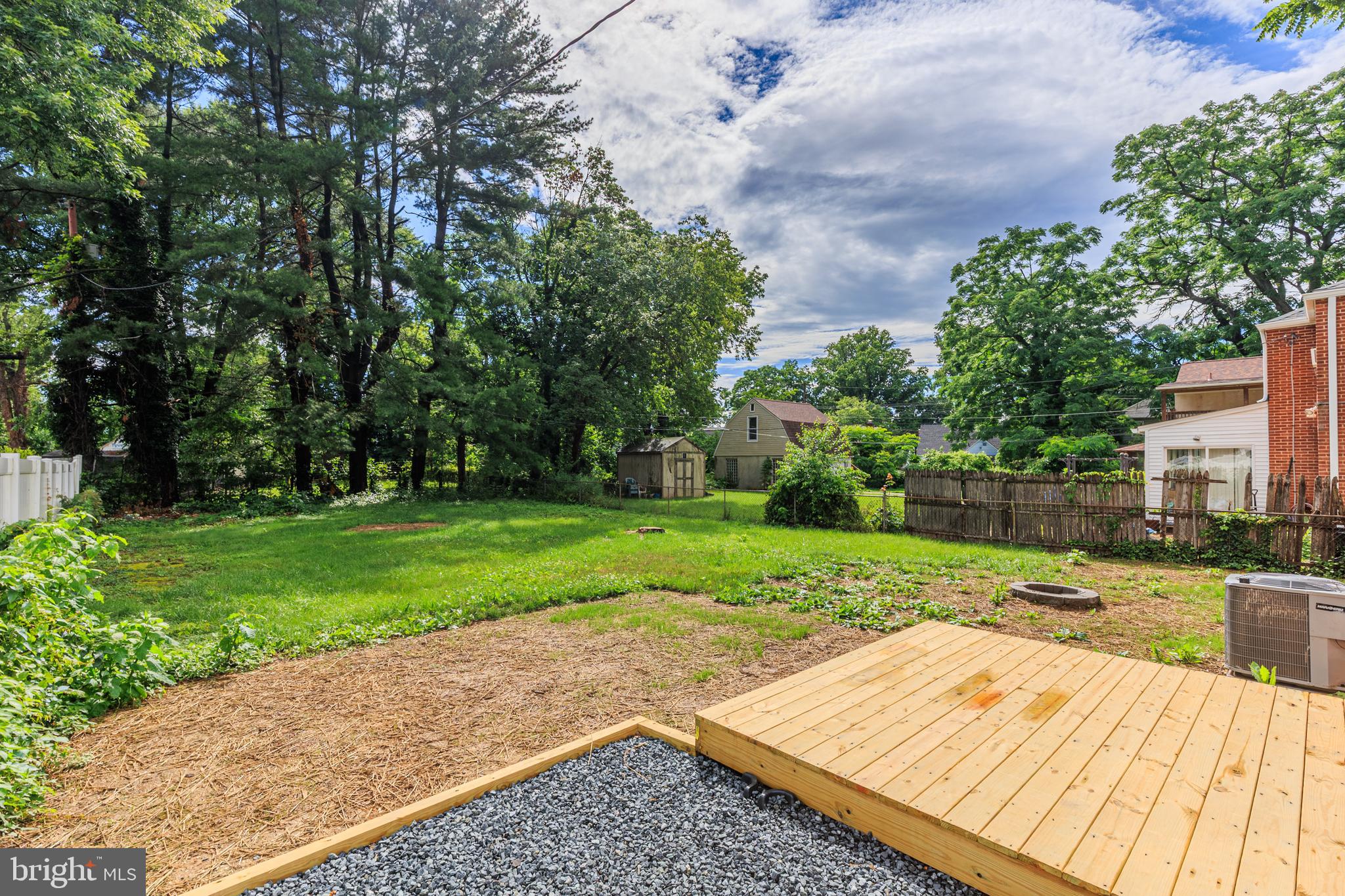 ROCKDALE PLAINS - Residential