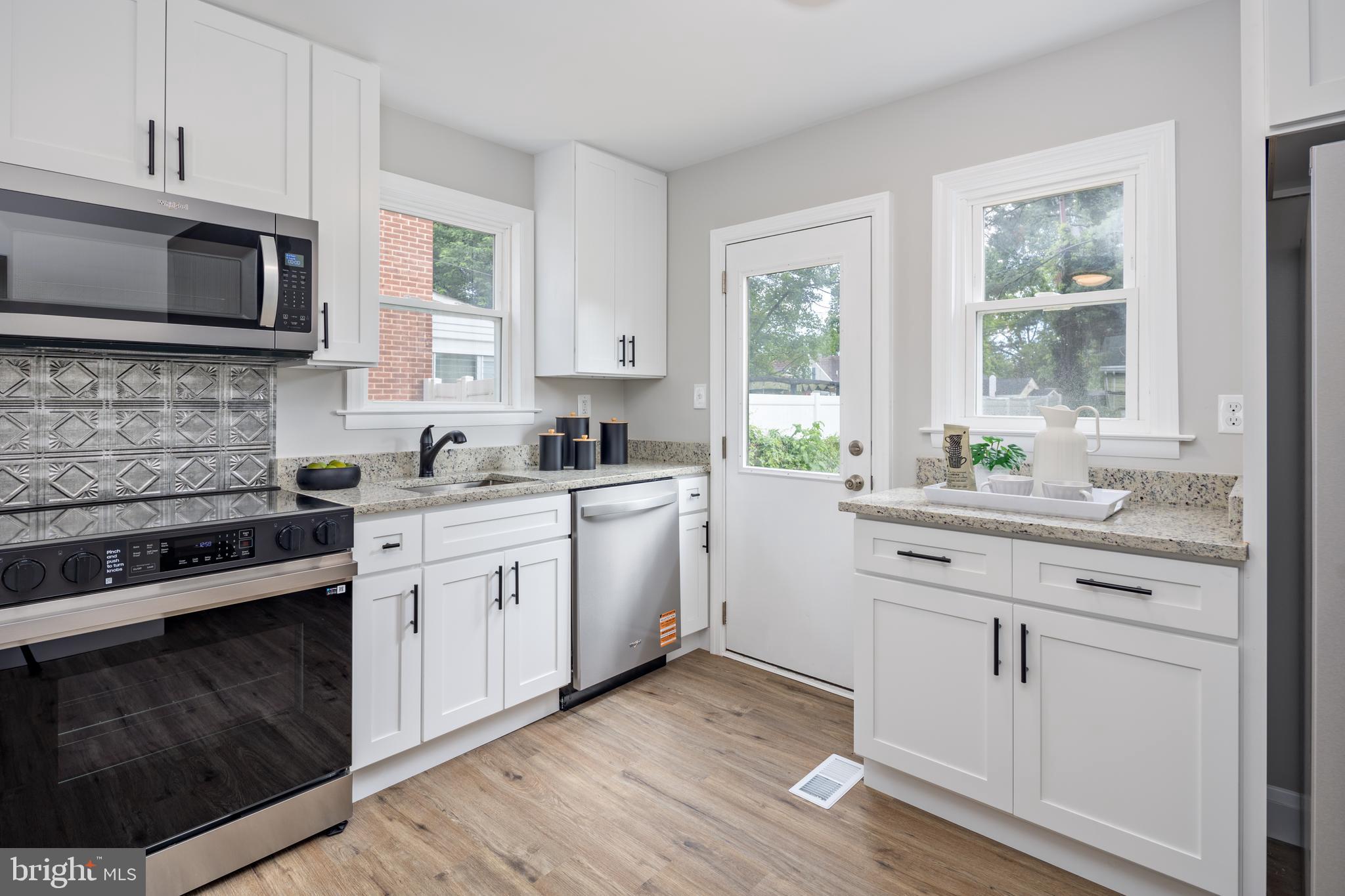 ROCKDALE PLAINS - Residential