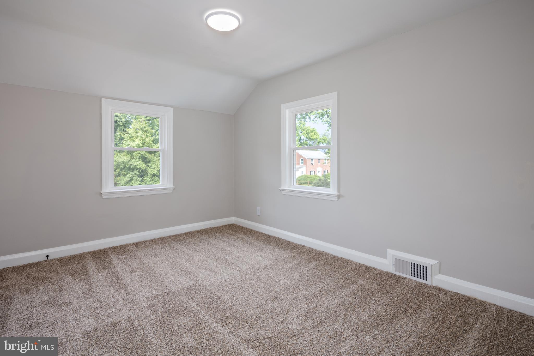 ROCKDALE PLAINS - Residential