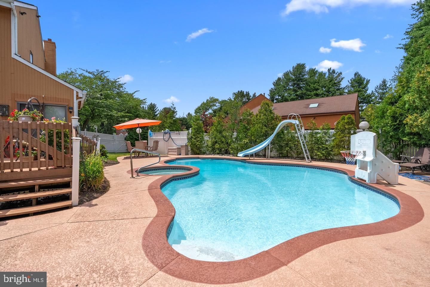 LONG LANE FARMS 2 - Residential