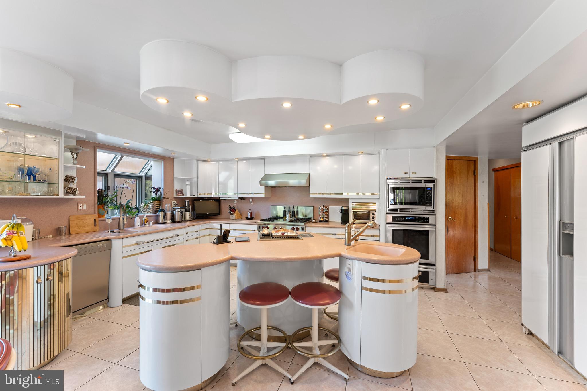 LONG LANE FARMS 2 - Residential