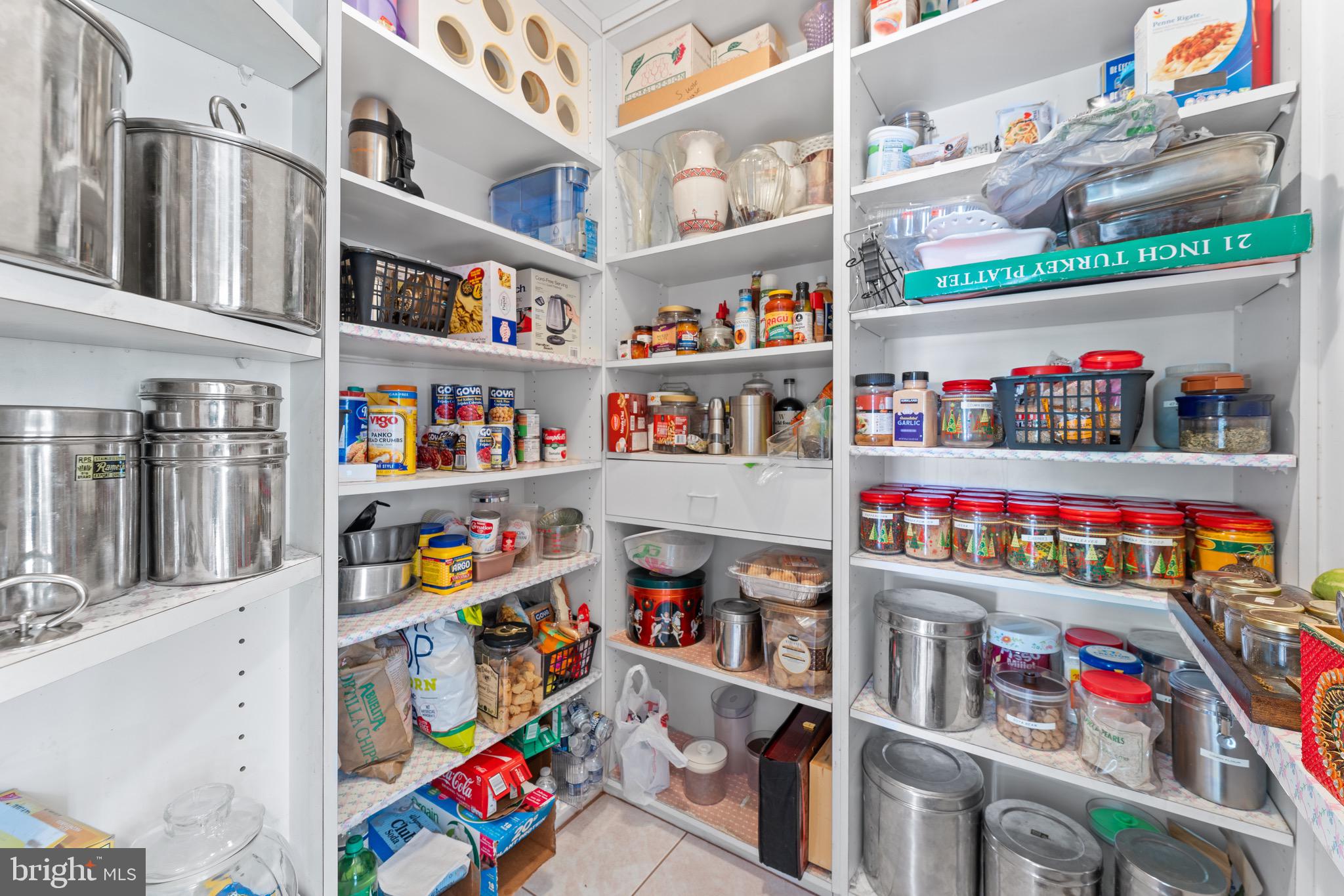 LONG LANE FARMS 2 - Residential