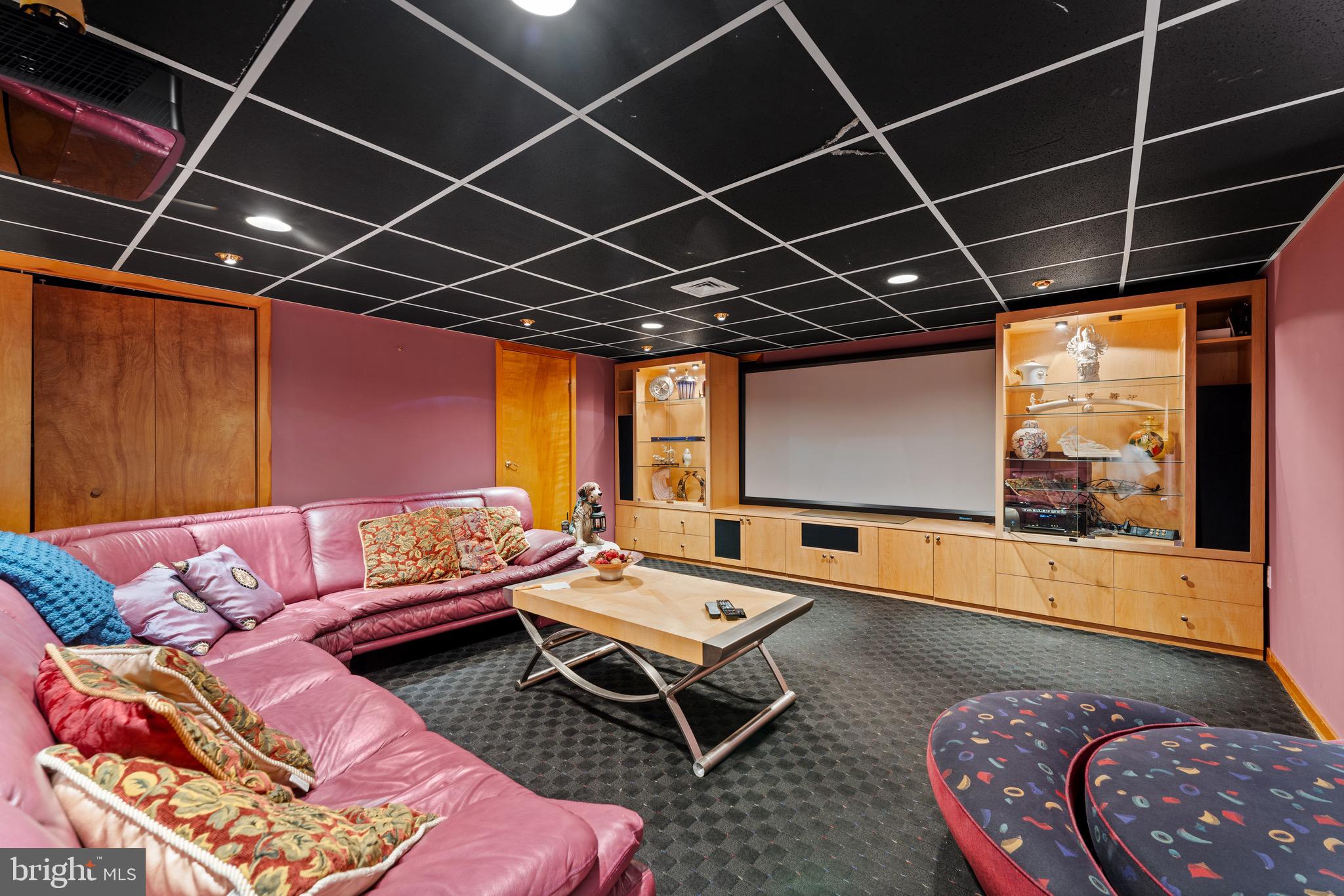 LONG LANE FARMS 2 - Residential