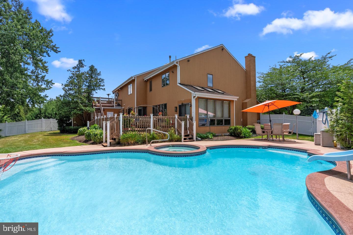 LONG LANE FARMS 2 - Residential