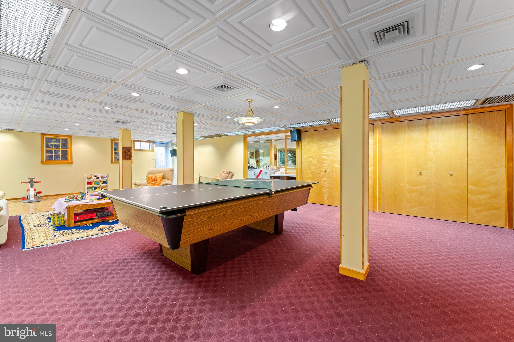 LONG LANE FARMS 2 - Residential