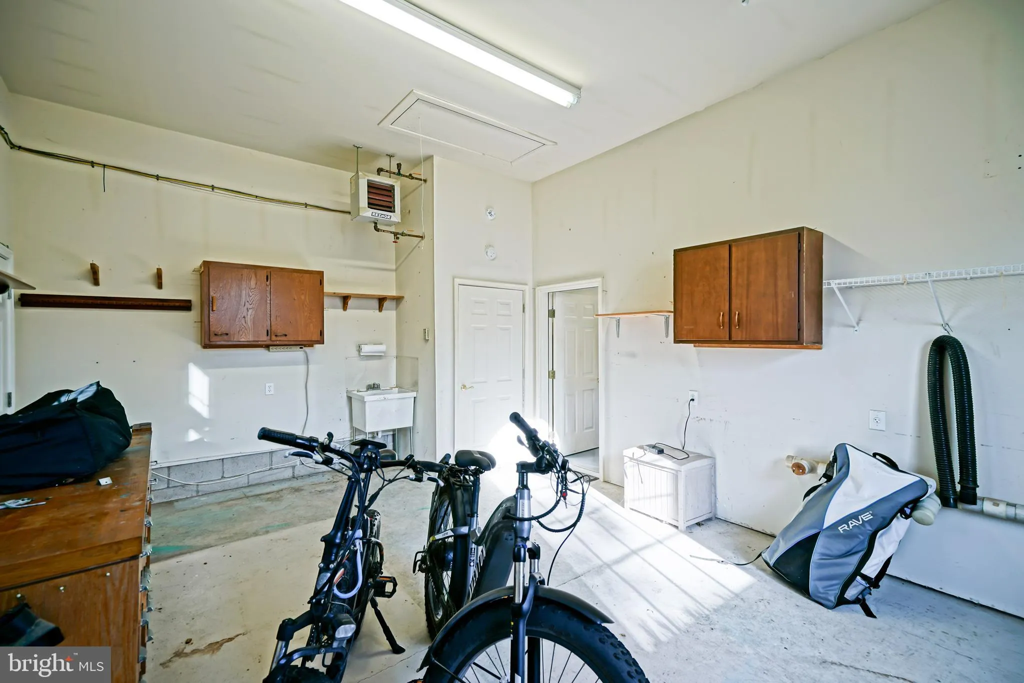 Lewes, Delaware 19958, United States, 5 Bedrooms Bedrooms, ,3 BathroomsBathrooms,Residential,Contingent,38567