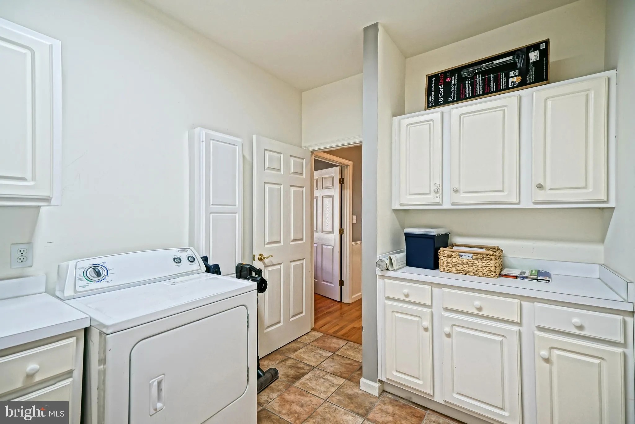 Lewes, Delaware 19958, United States, 5 Bedrooms Bedrooms, ,3 BathroomsBathrooms,Residential,Contingent,38567