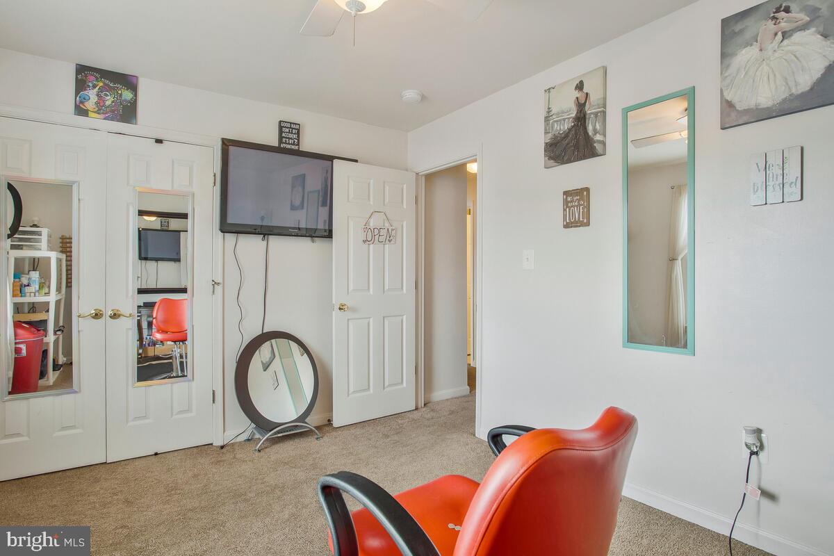 YARDLEY HILLS - Residential