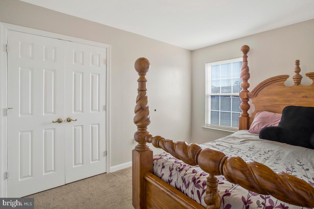 YARDLEY HILLS - Residential