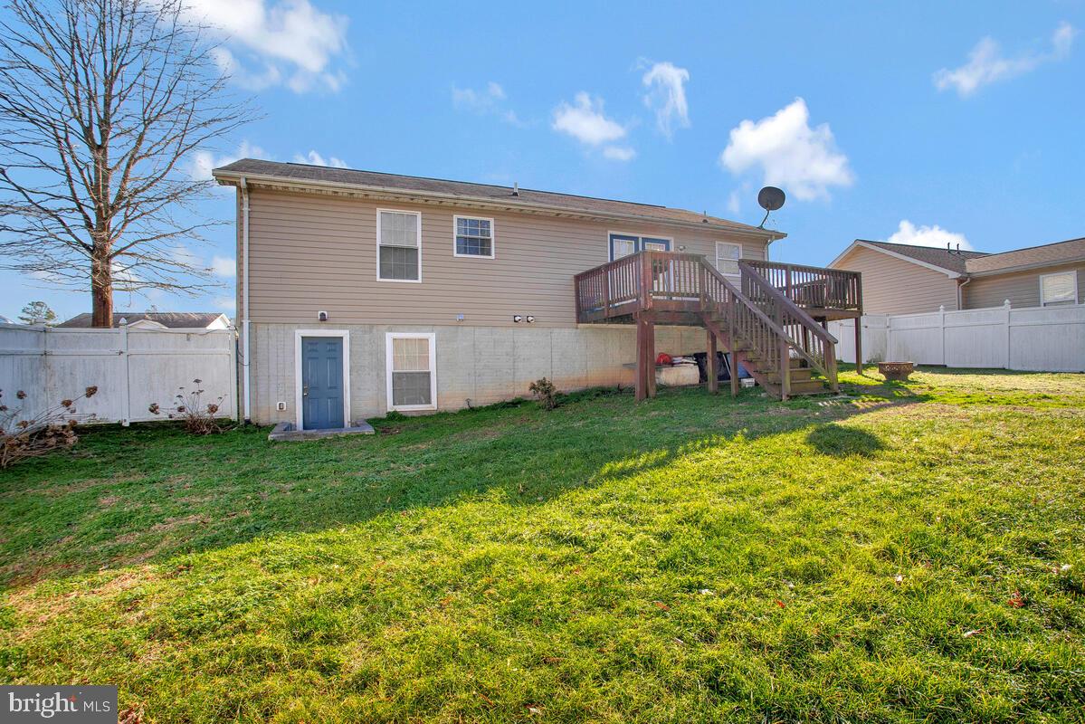 YARDLEY HILLS - Residential