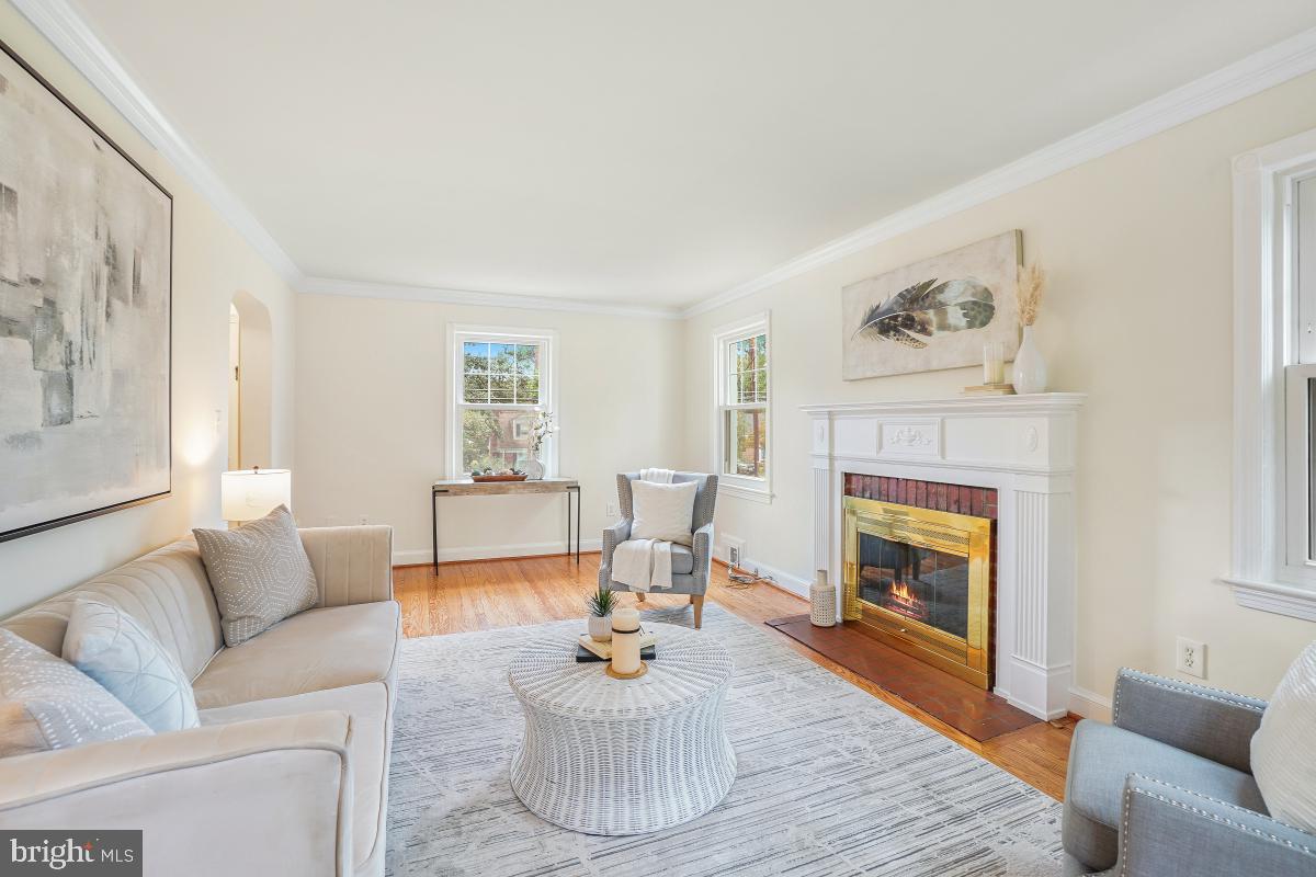 LINDEN FOREST - Residential