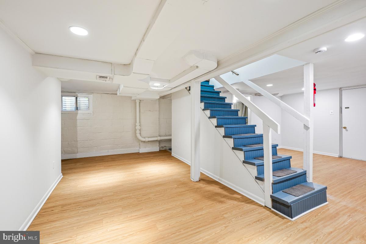 LINDEN FOREST - Residential