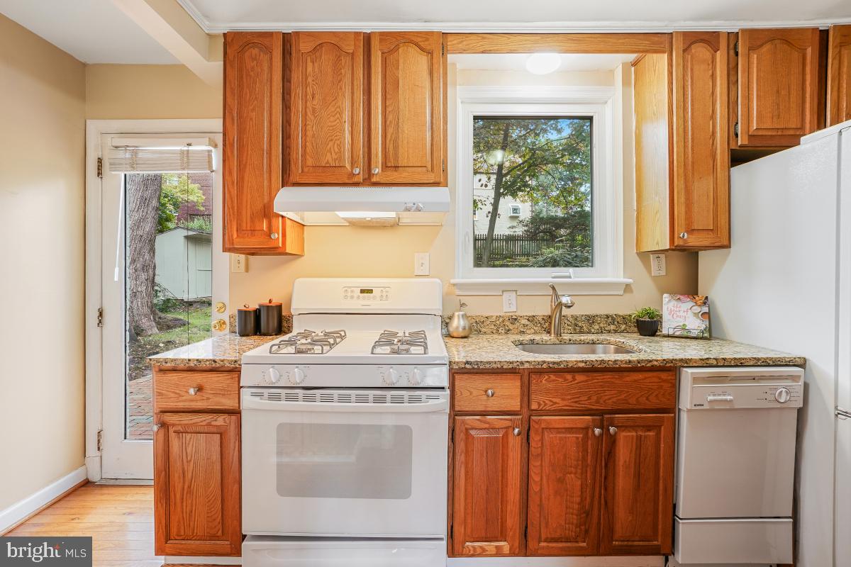 LINDEN FOREST - Residential