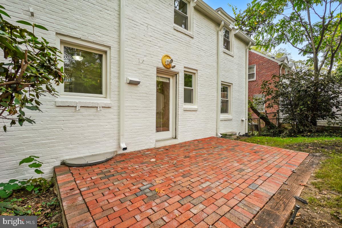 LINDEN FOREST - Residential