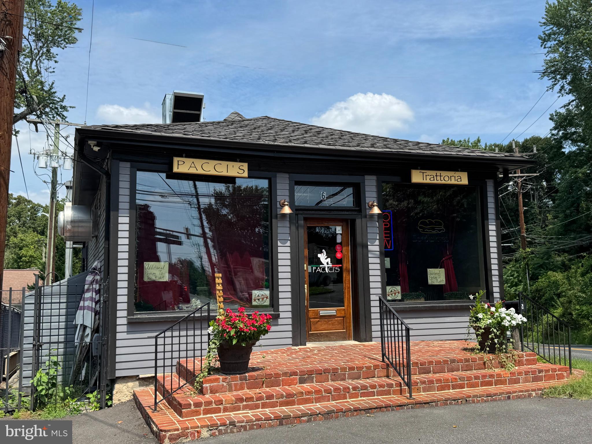 LINDEN FOREST - Residential