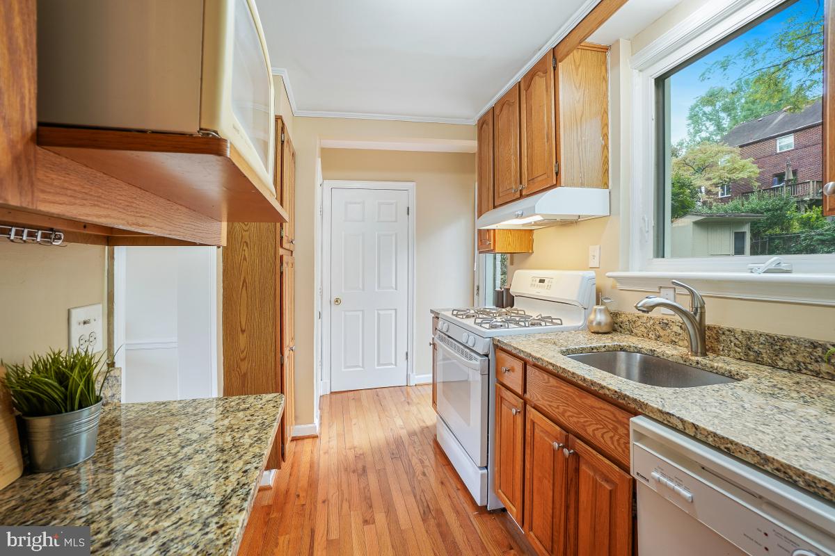 LINDEN FOREST - Residential