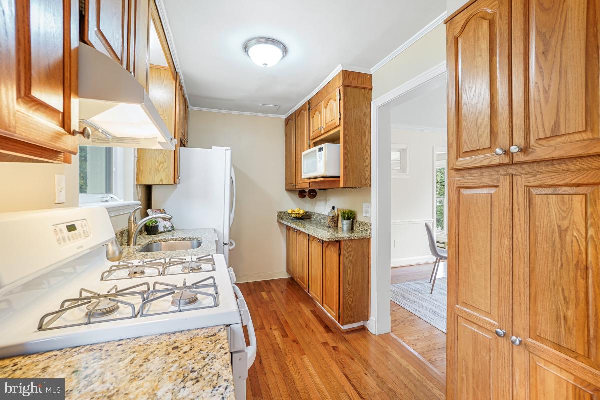 LINDEN FOREST - Residential