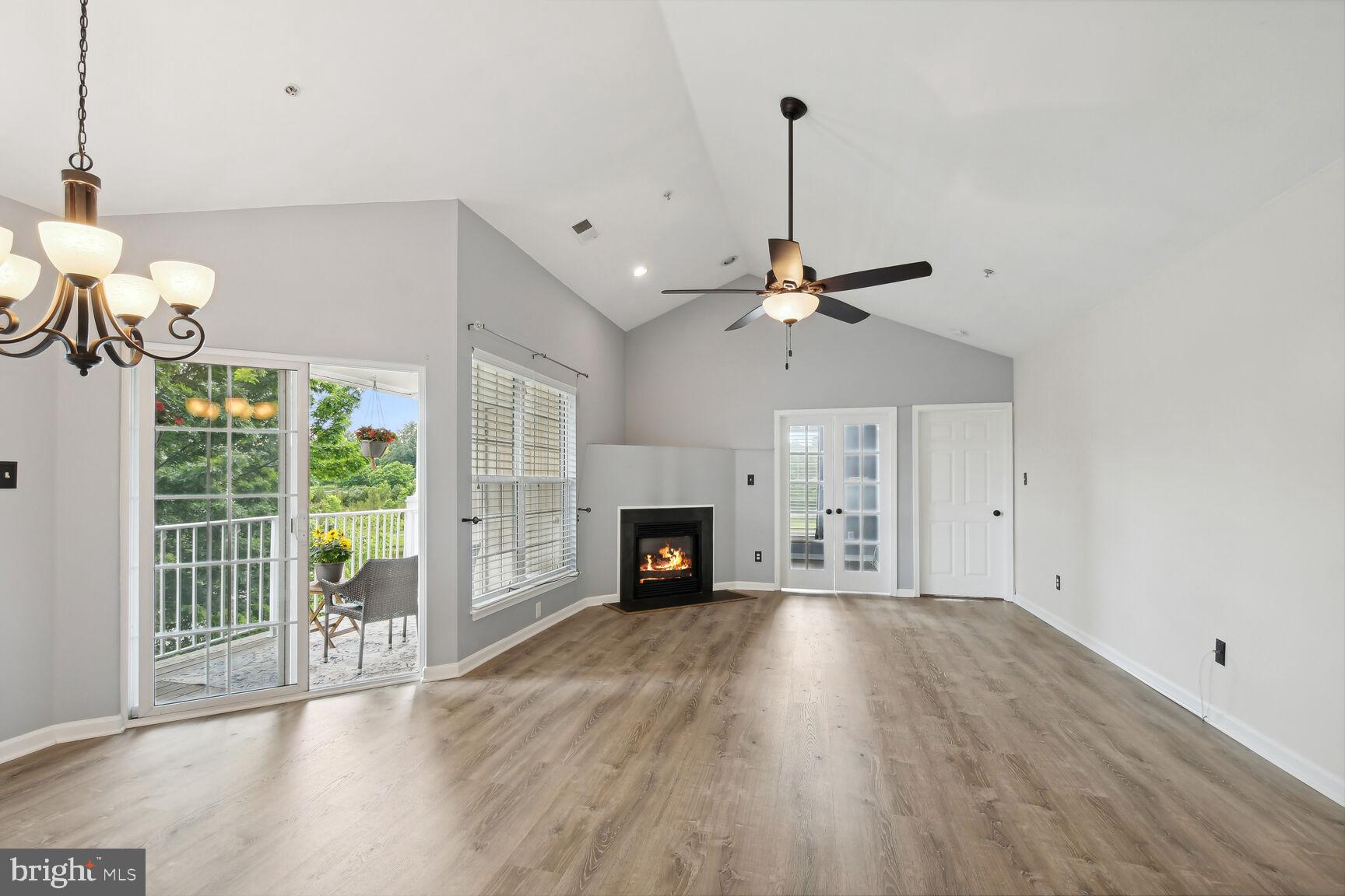 LAKESIDE AT SOUTH RIDING - Residential