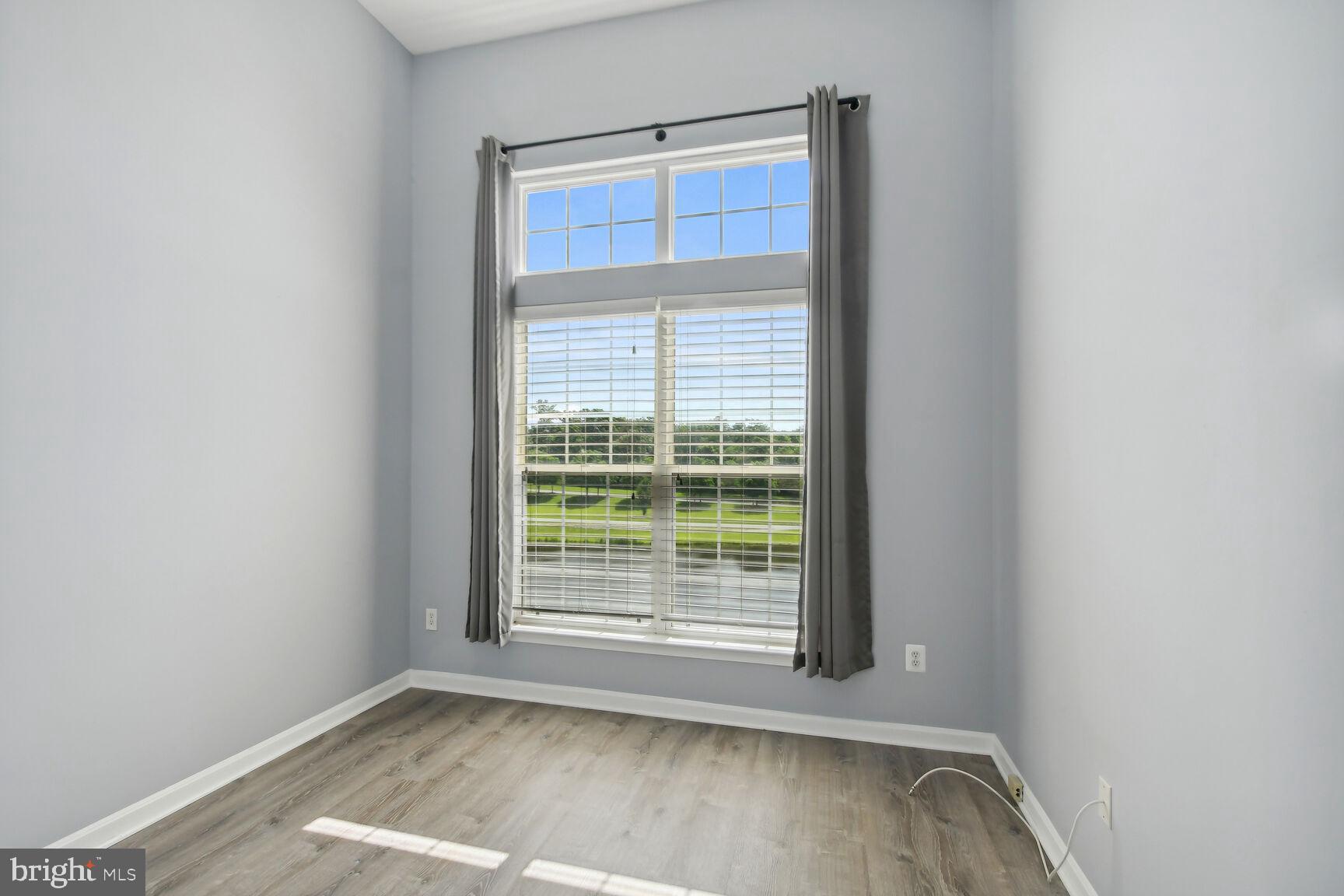 LAKESIDE AT SOUTH RIDING - Residential