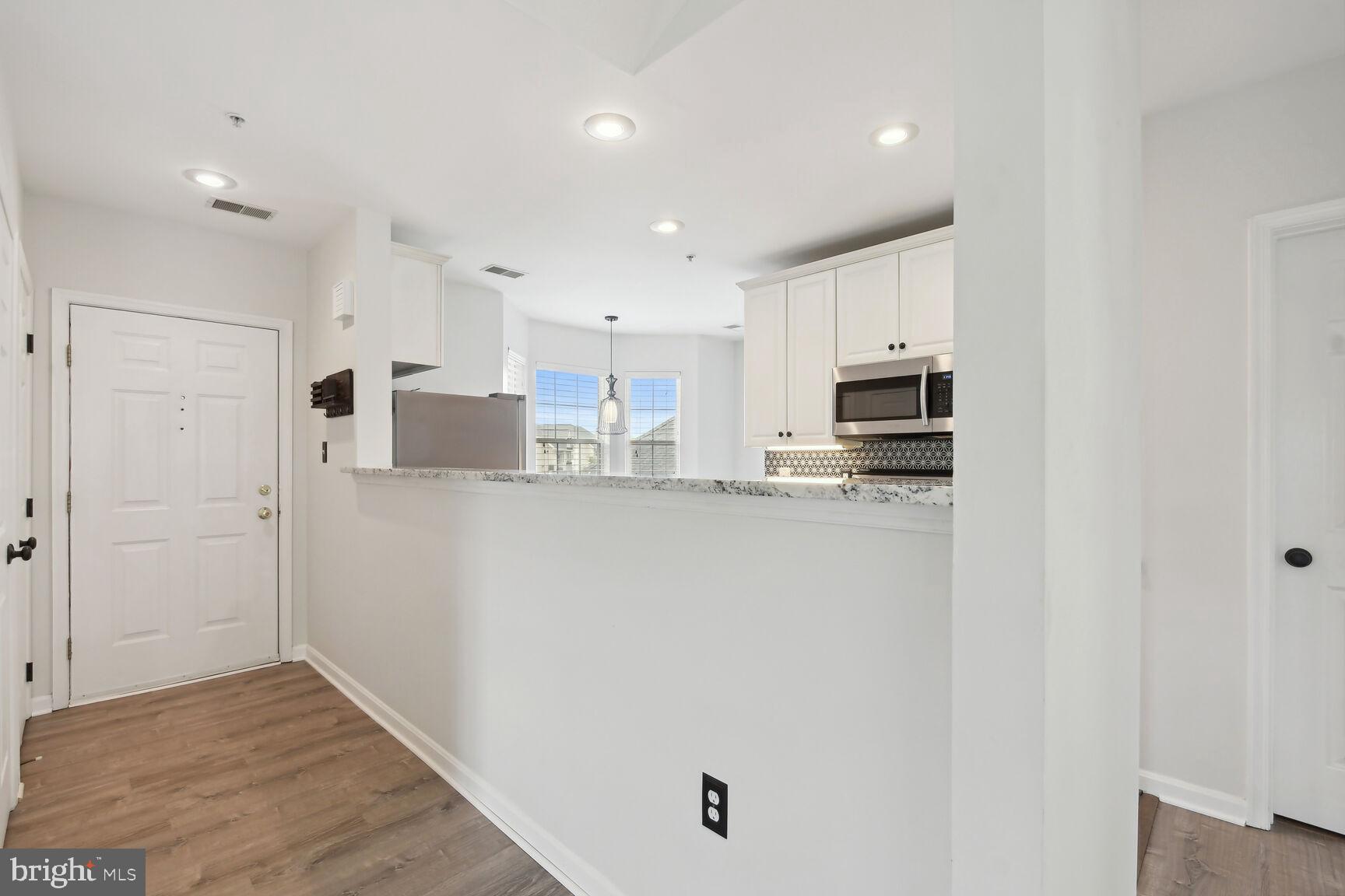 LAKESIDE AT SOUTH RIDING - Residential