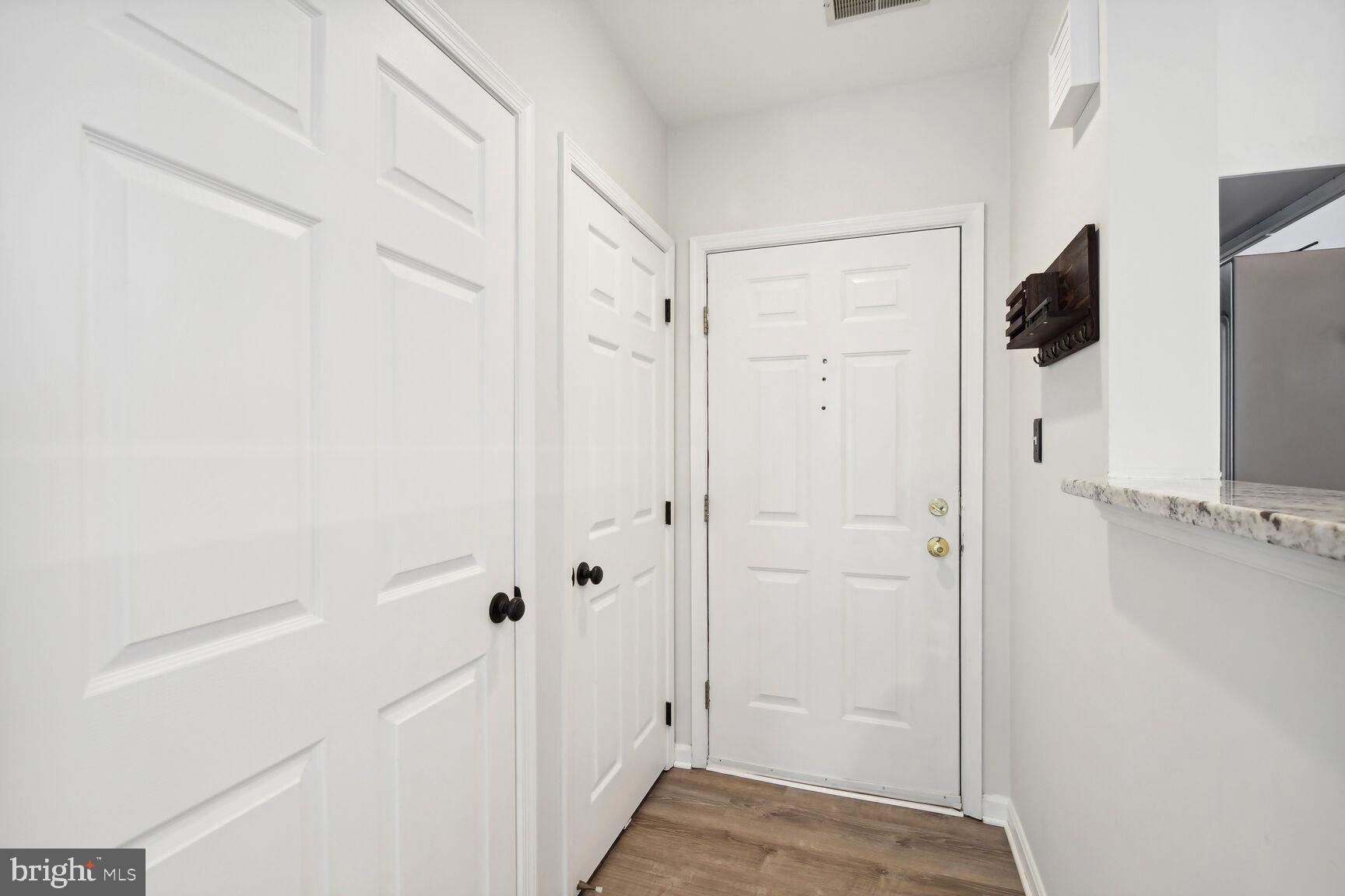 LAKESIDE AT SOUTH RIDING - Residential