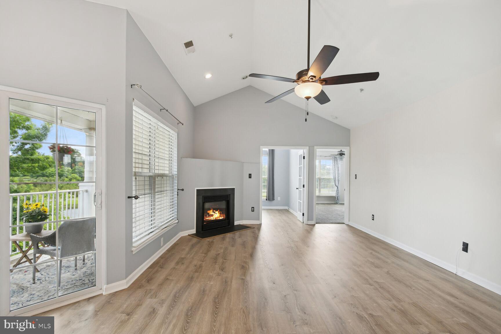 LAKESIDE AT SOUTH RIDING - Residential