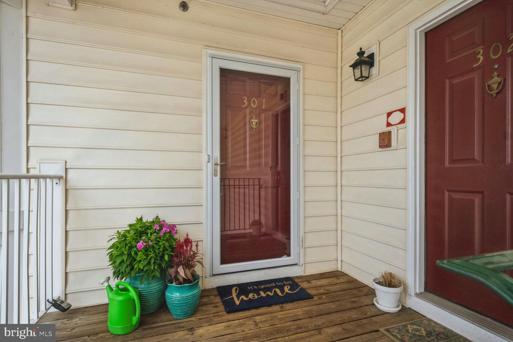 LAKESIDE AT SOUTH RIDING - Residential