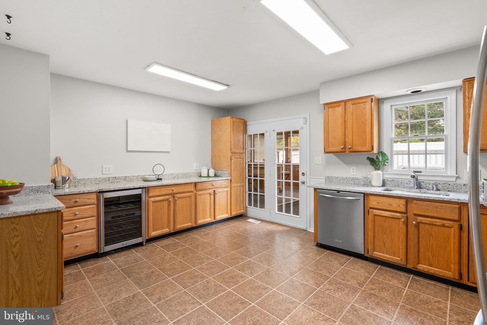 NOTTINGHAM VILLAGE - Residential