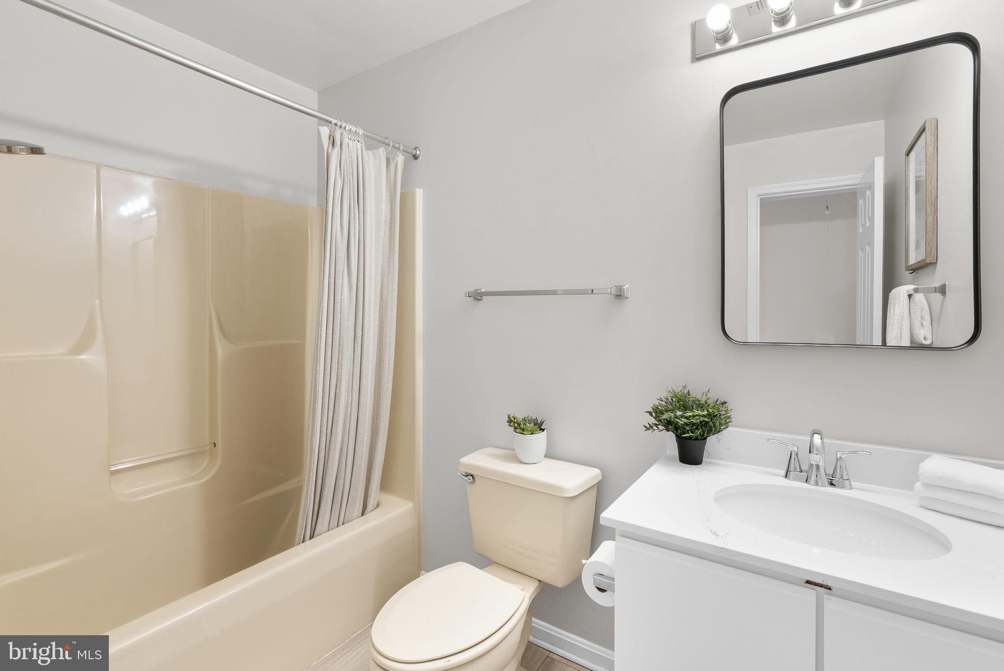 NOTTINGHAM VILLAGE - Residential