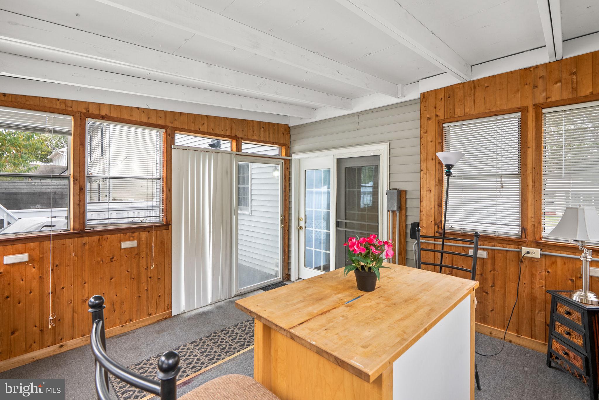 NOTTINGHAM VILLAGE - Residential