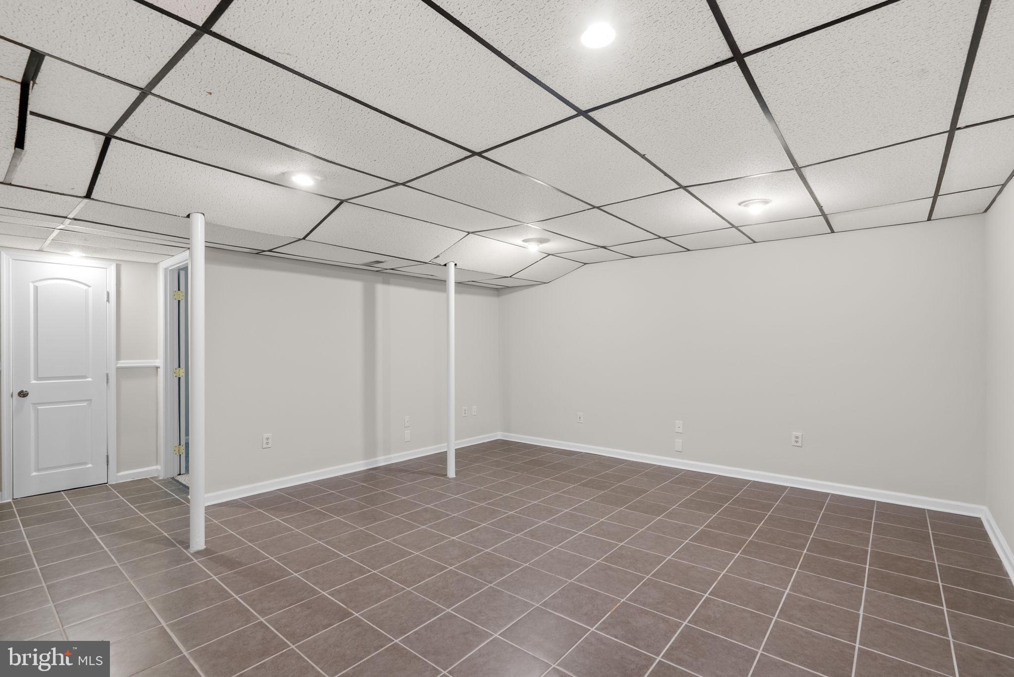 NOTTINGHAM VILLAGE - Residential