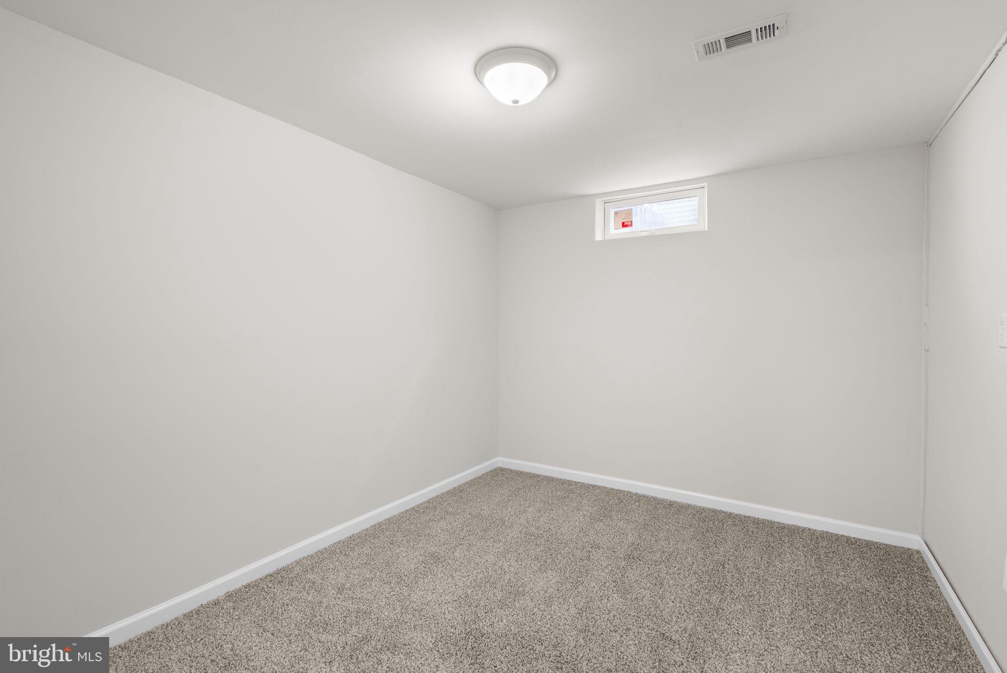 NOTTINGHAM VILLAGE - Residential