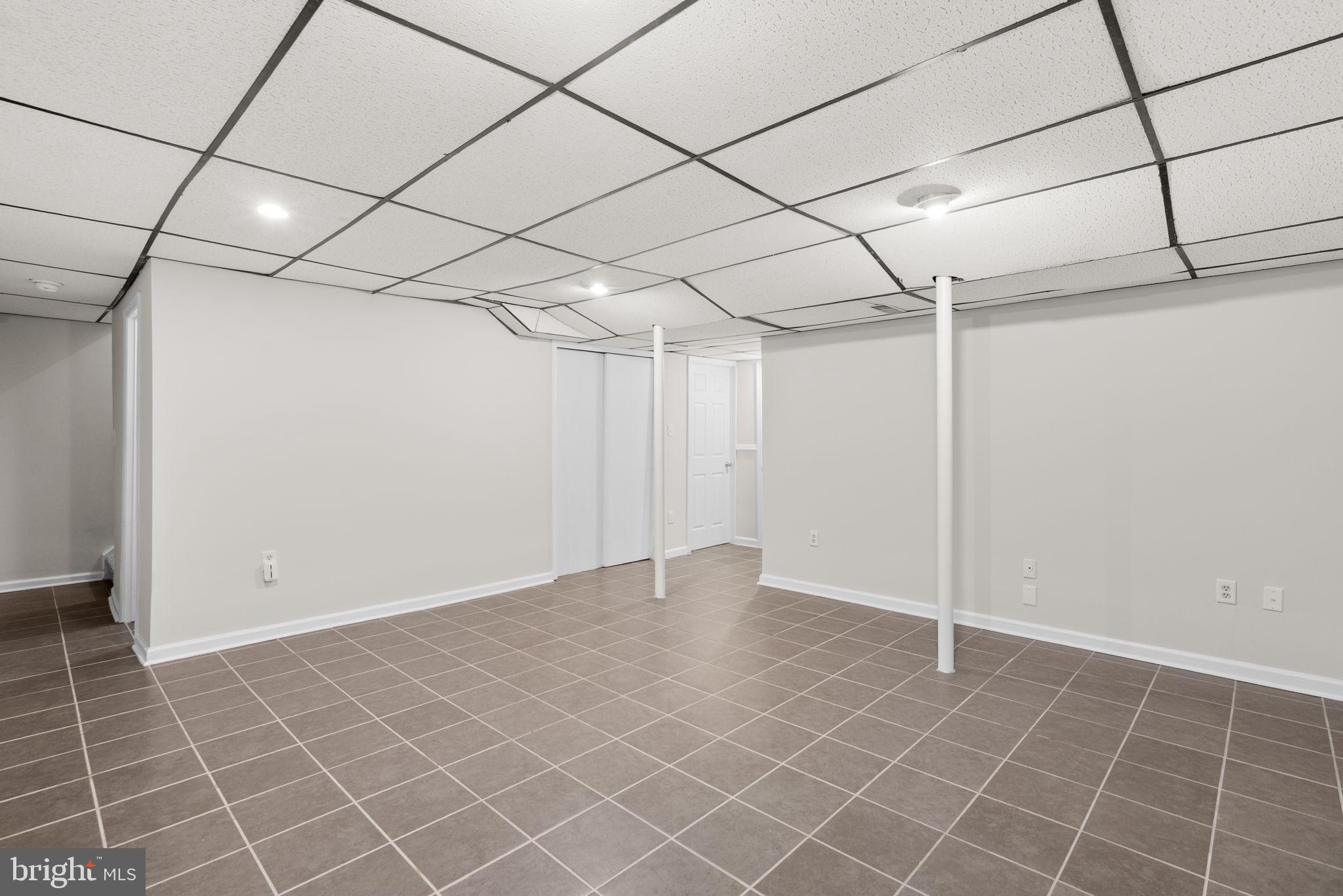 NOTTINGHAM VILLAGE - Residential