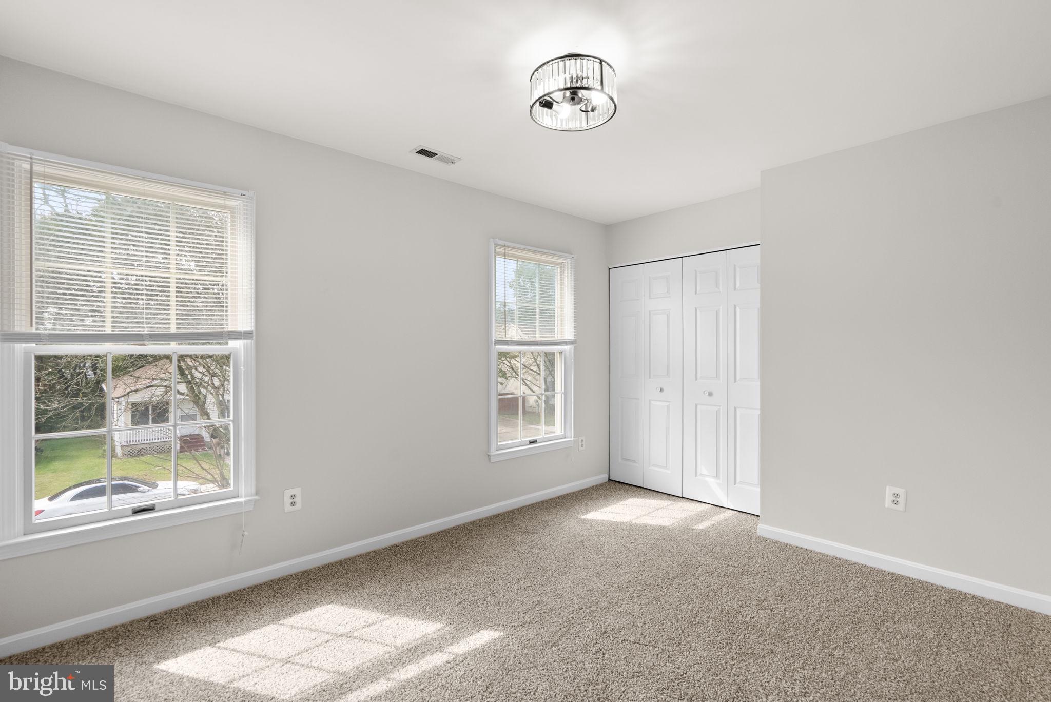 NOTTINGHAM VILLAGE - Residential