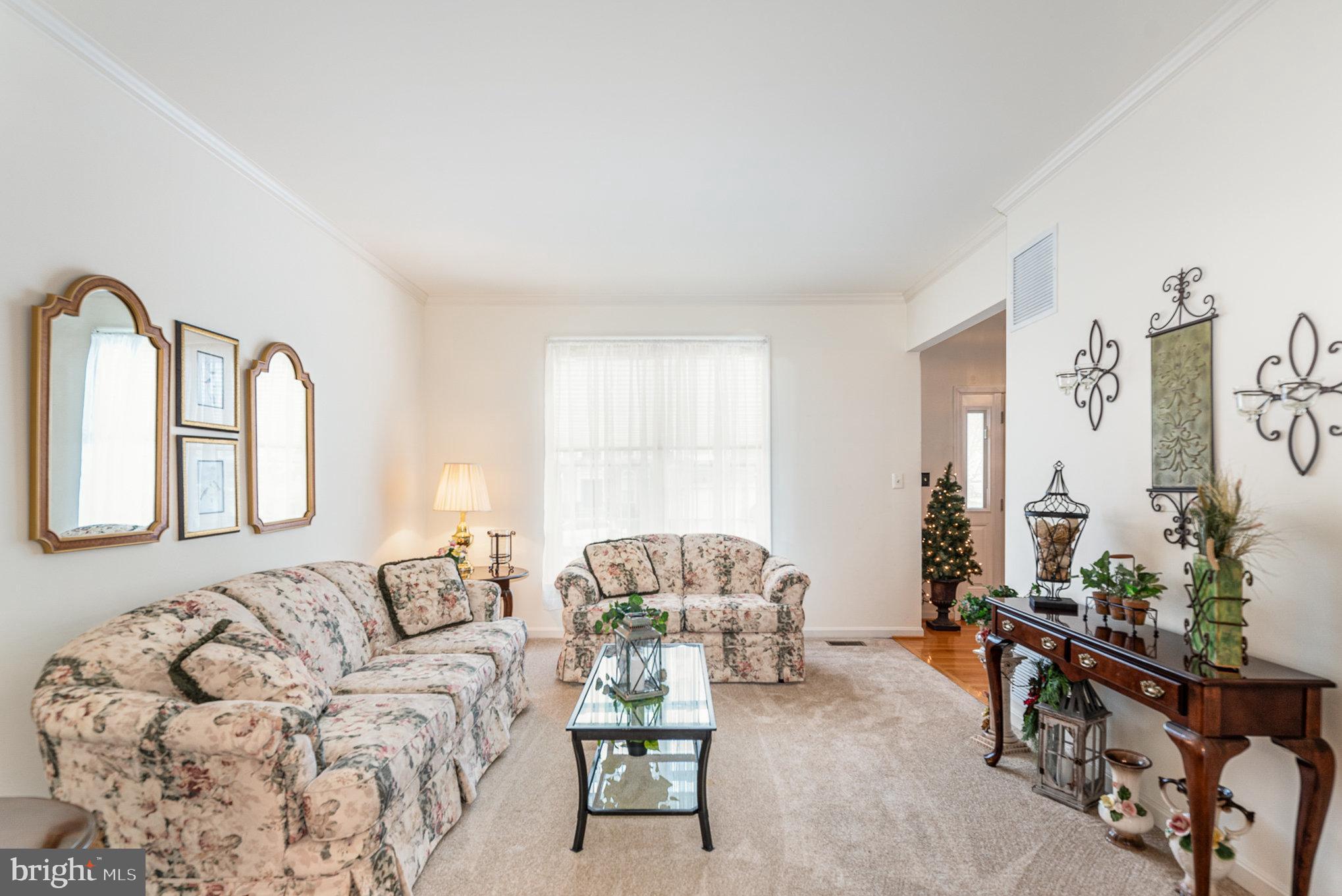 HENDERSON MANOR - Residential