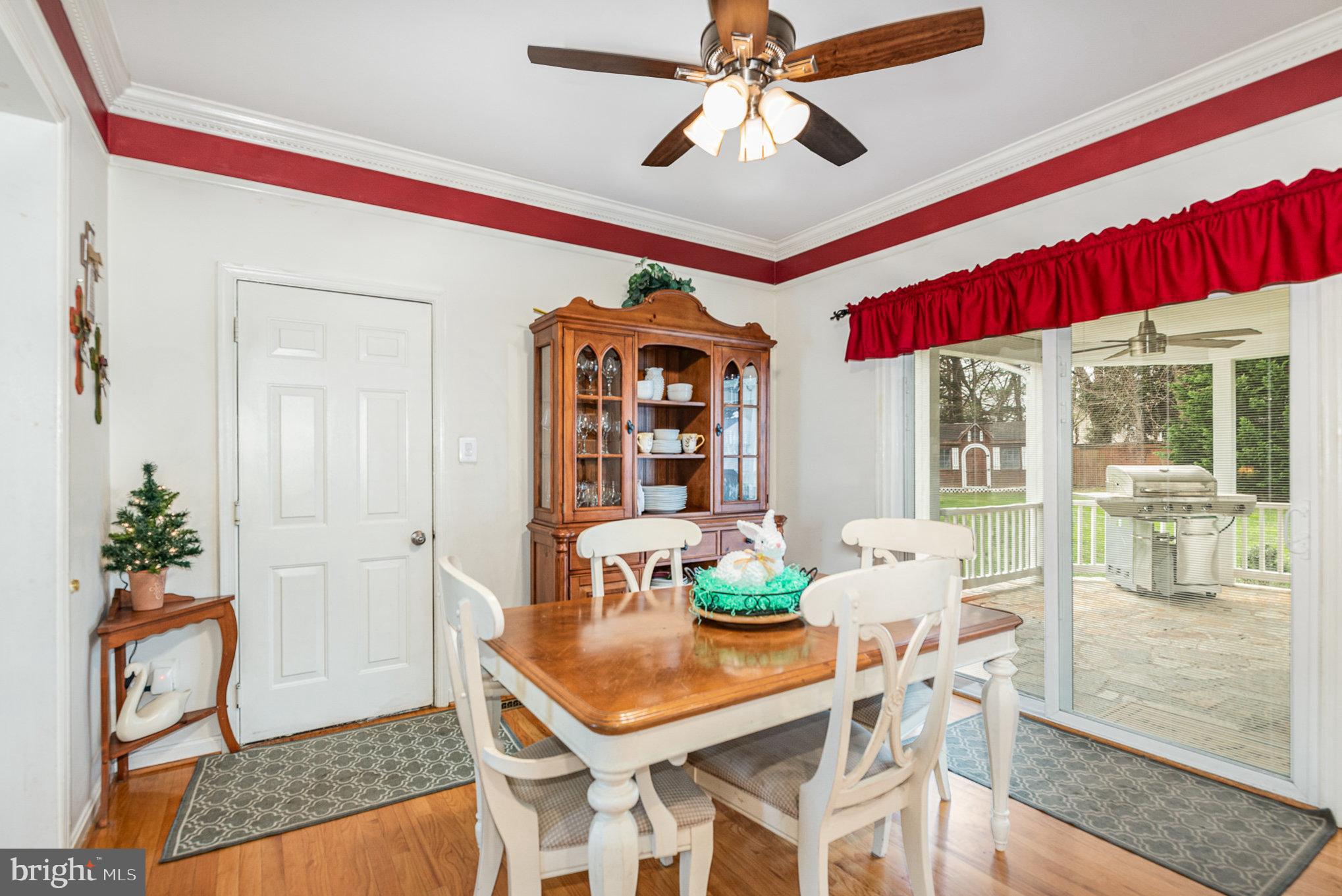 HENDERSON MANOR - Residential