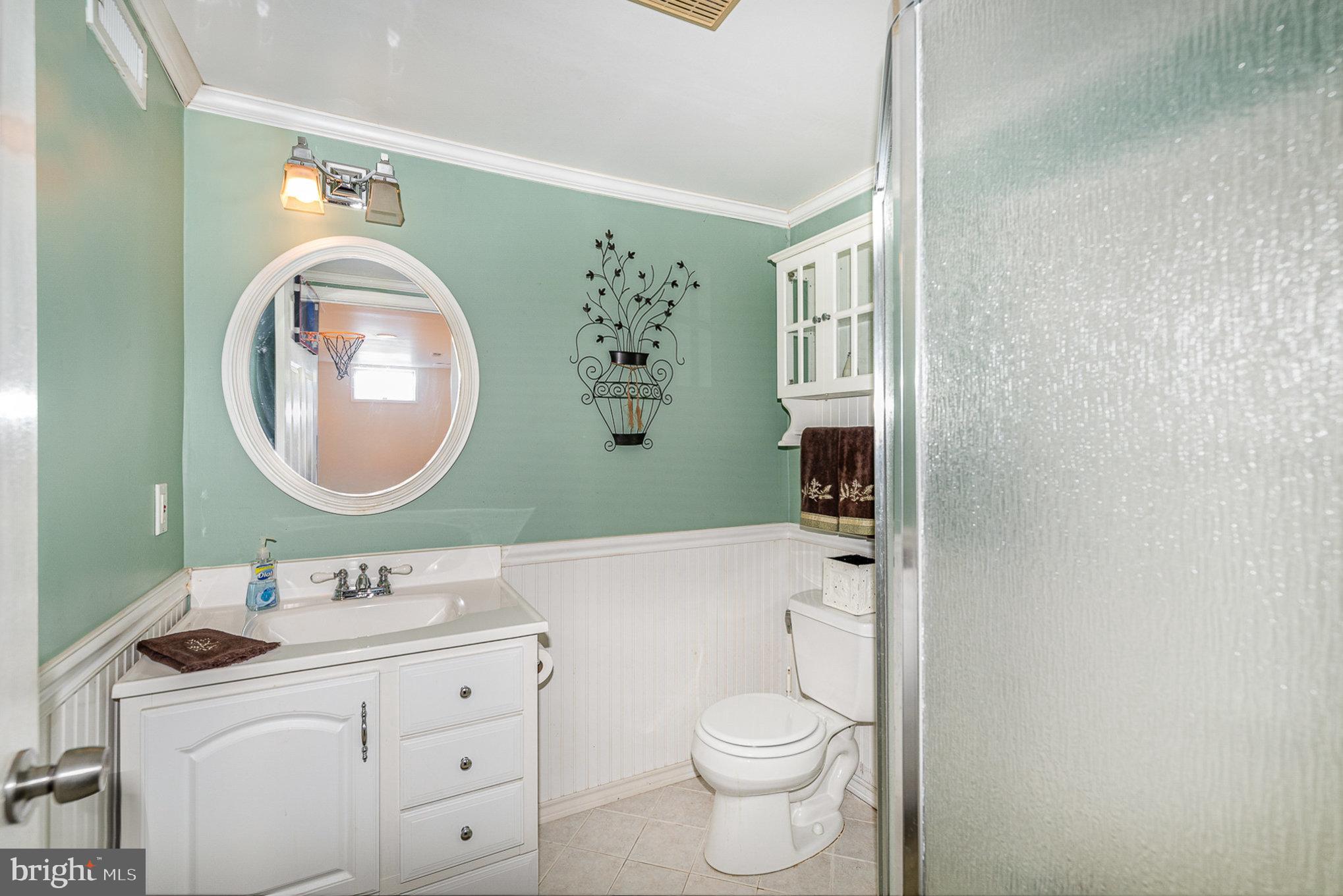 HENDERSON MANOR - Residential