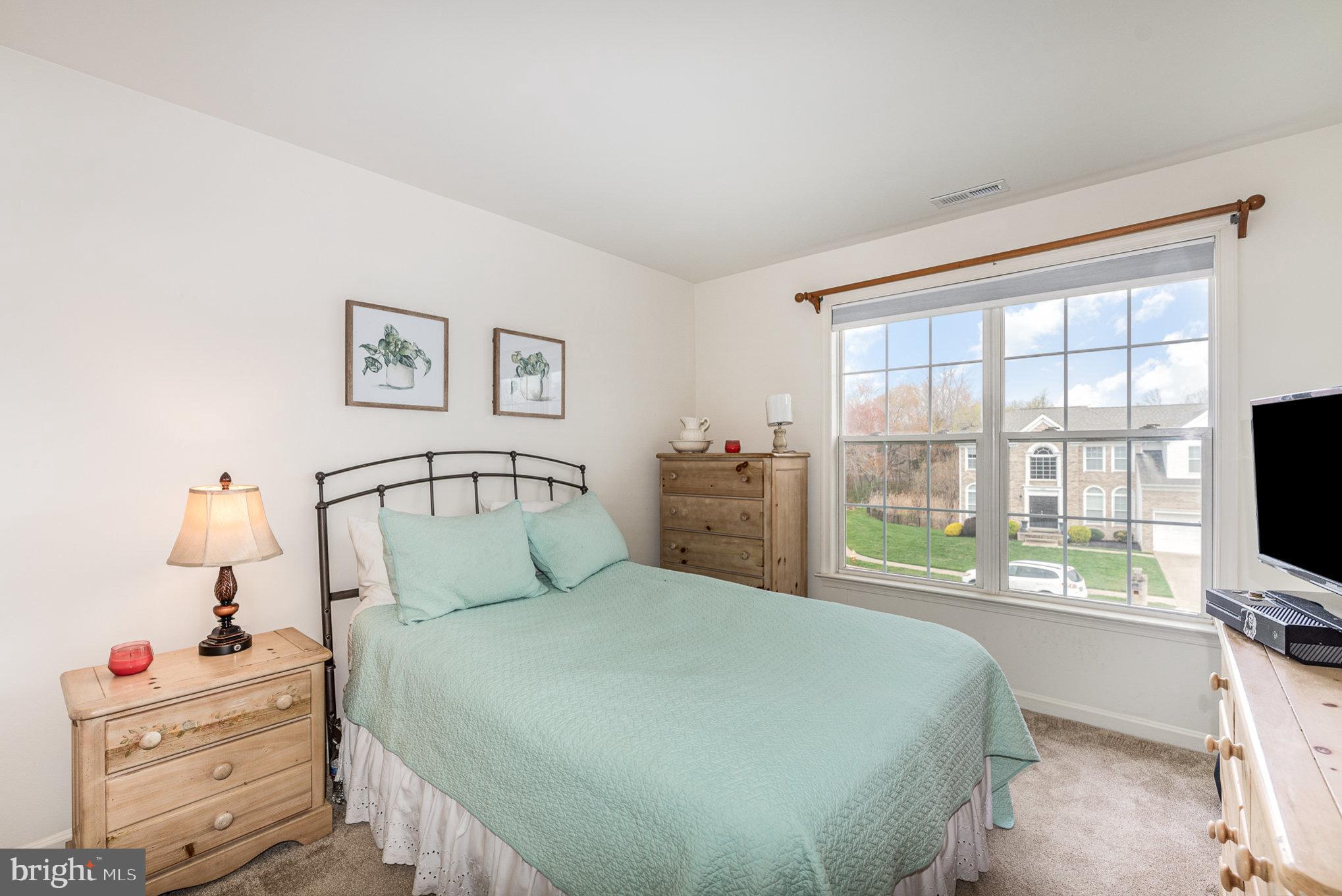 HENDERSON MANOR - Residential