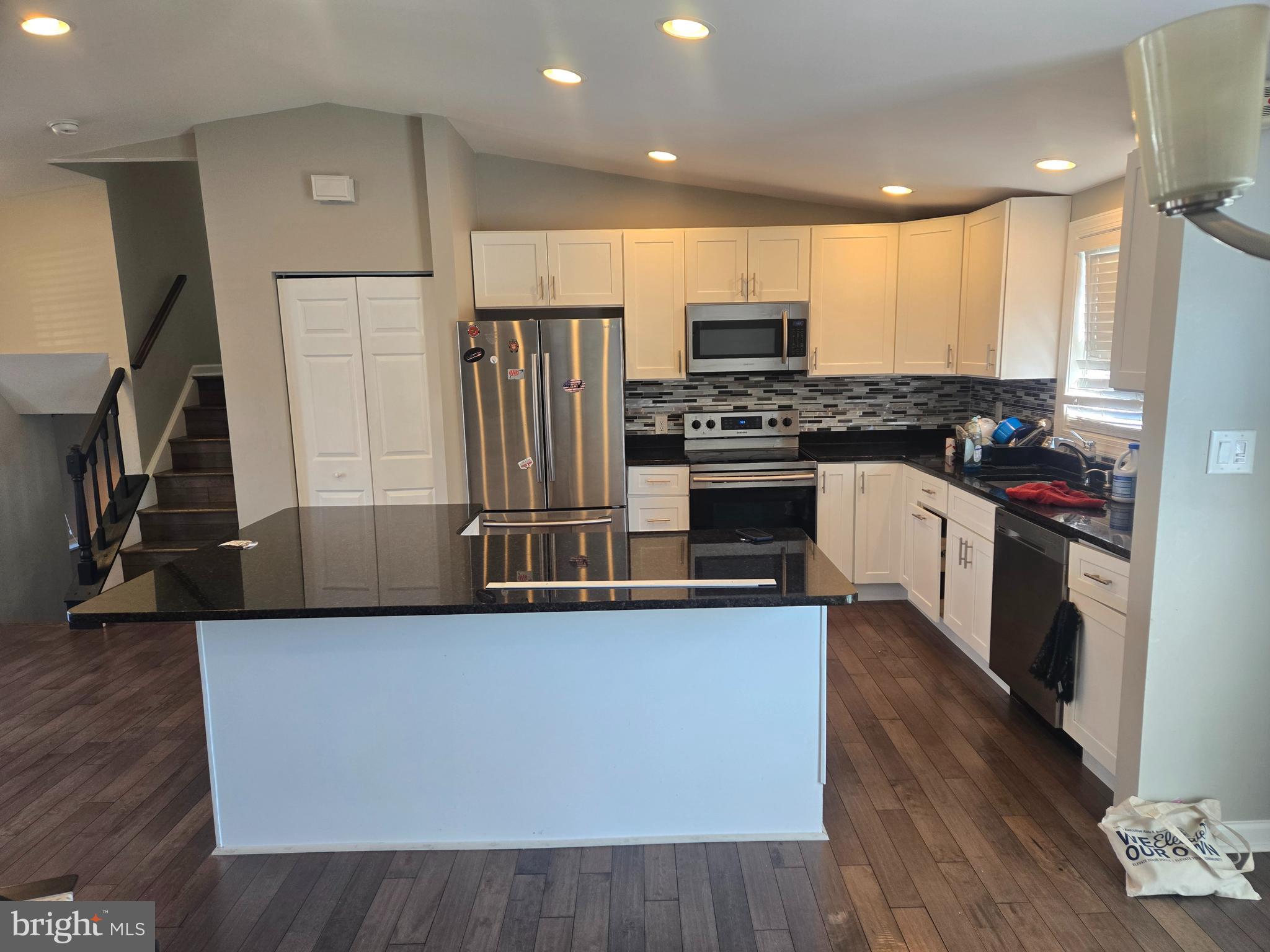 HARMANS WOODS - Residential