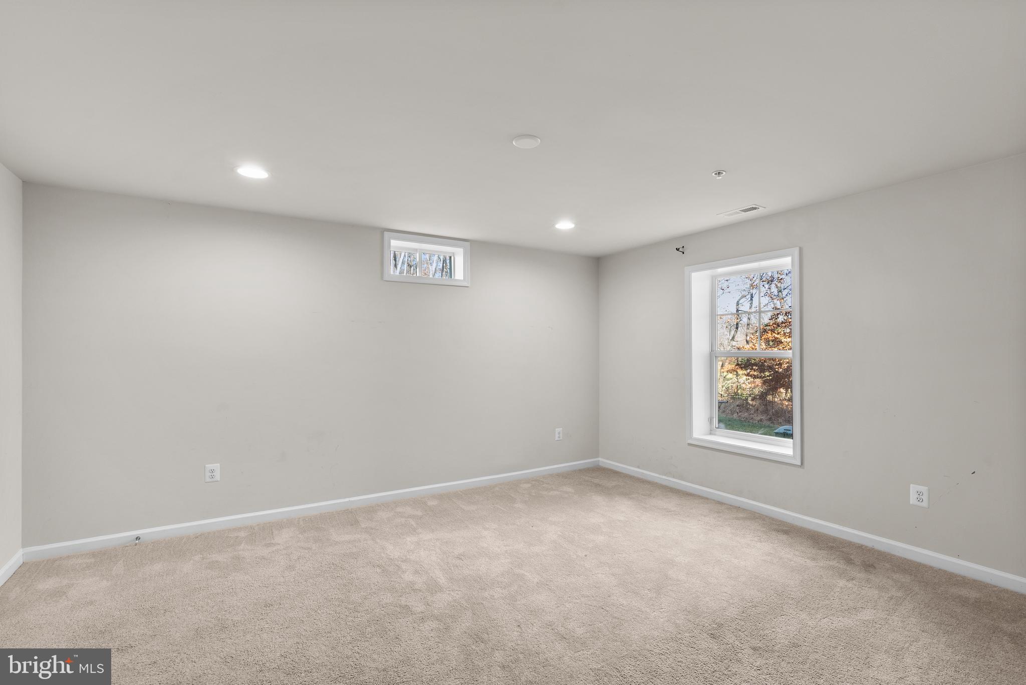 TANTALLON SQUARE - Residential