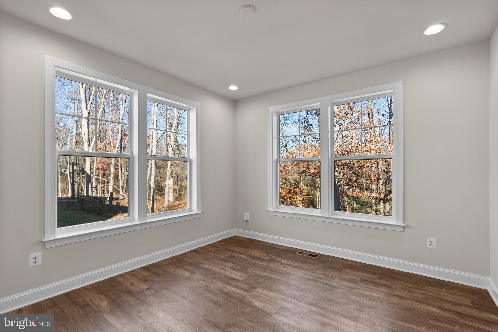 TANTALLON SQUARE - Residential