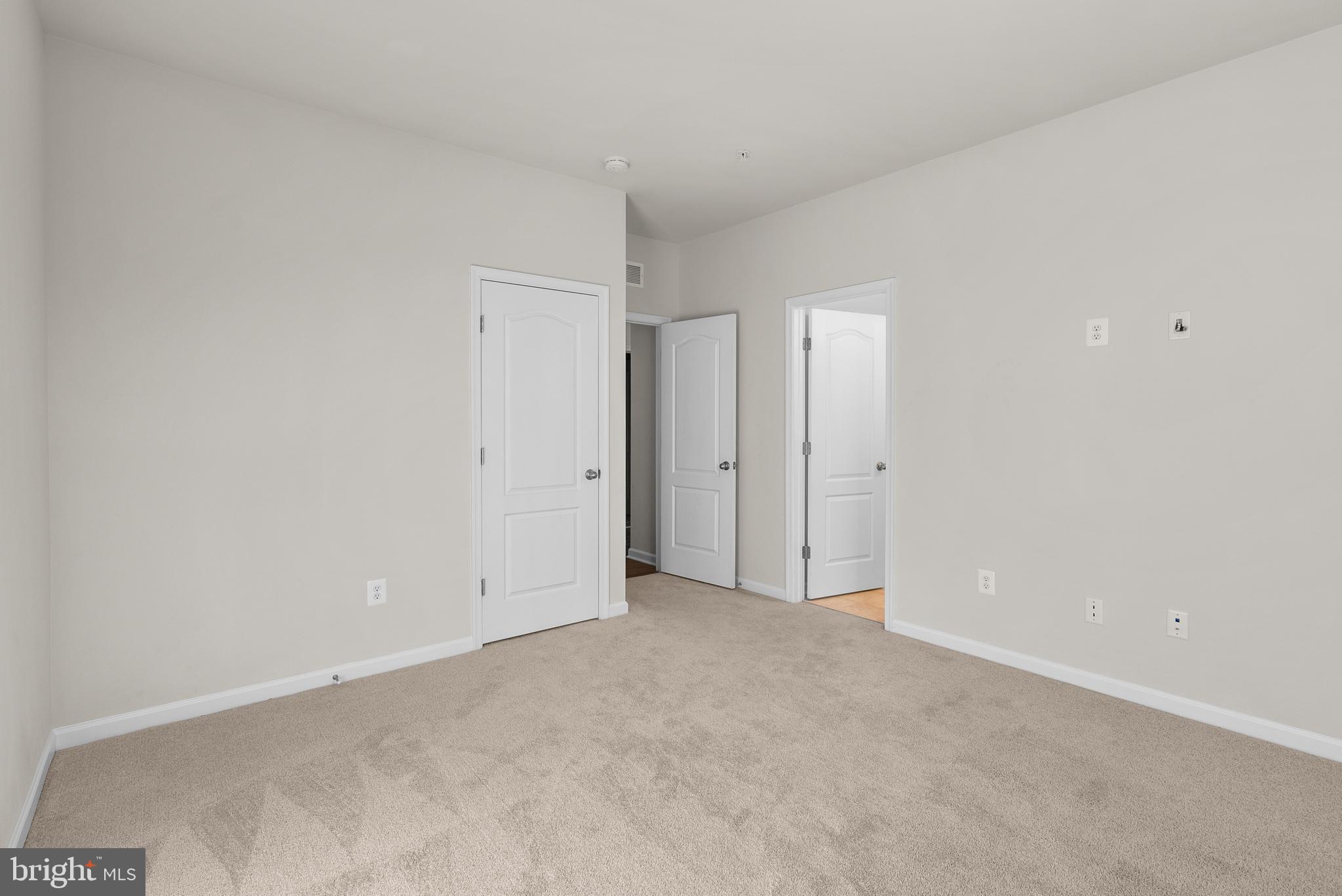 TANTALLON SQUARE - Residential