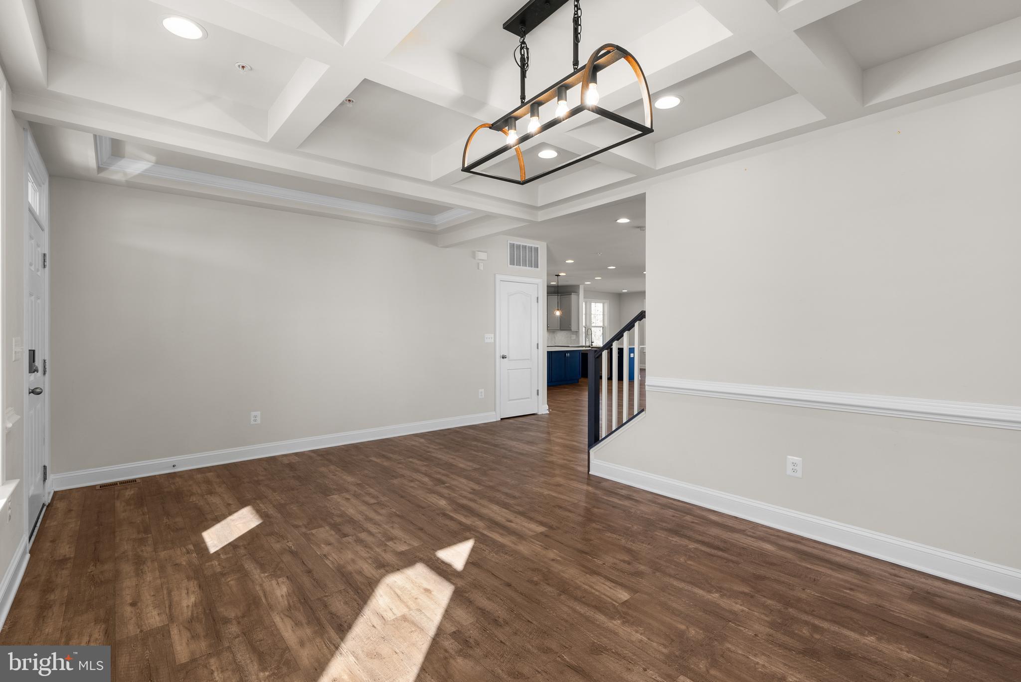 TANTALLON SQUARE - Residential