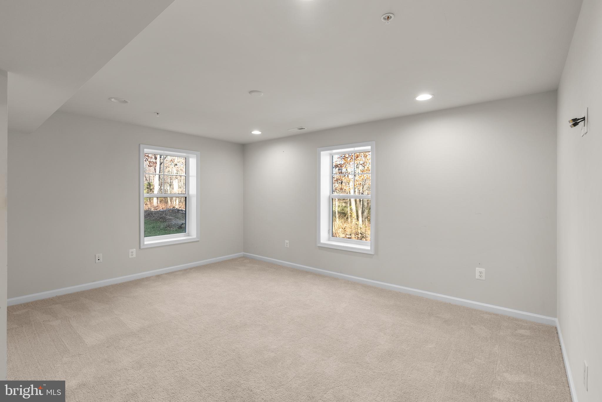 TANTALLON SQUARE - Residential