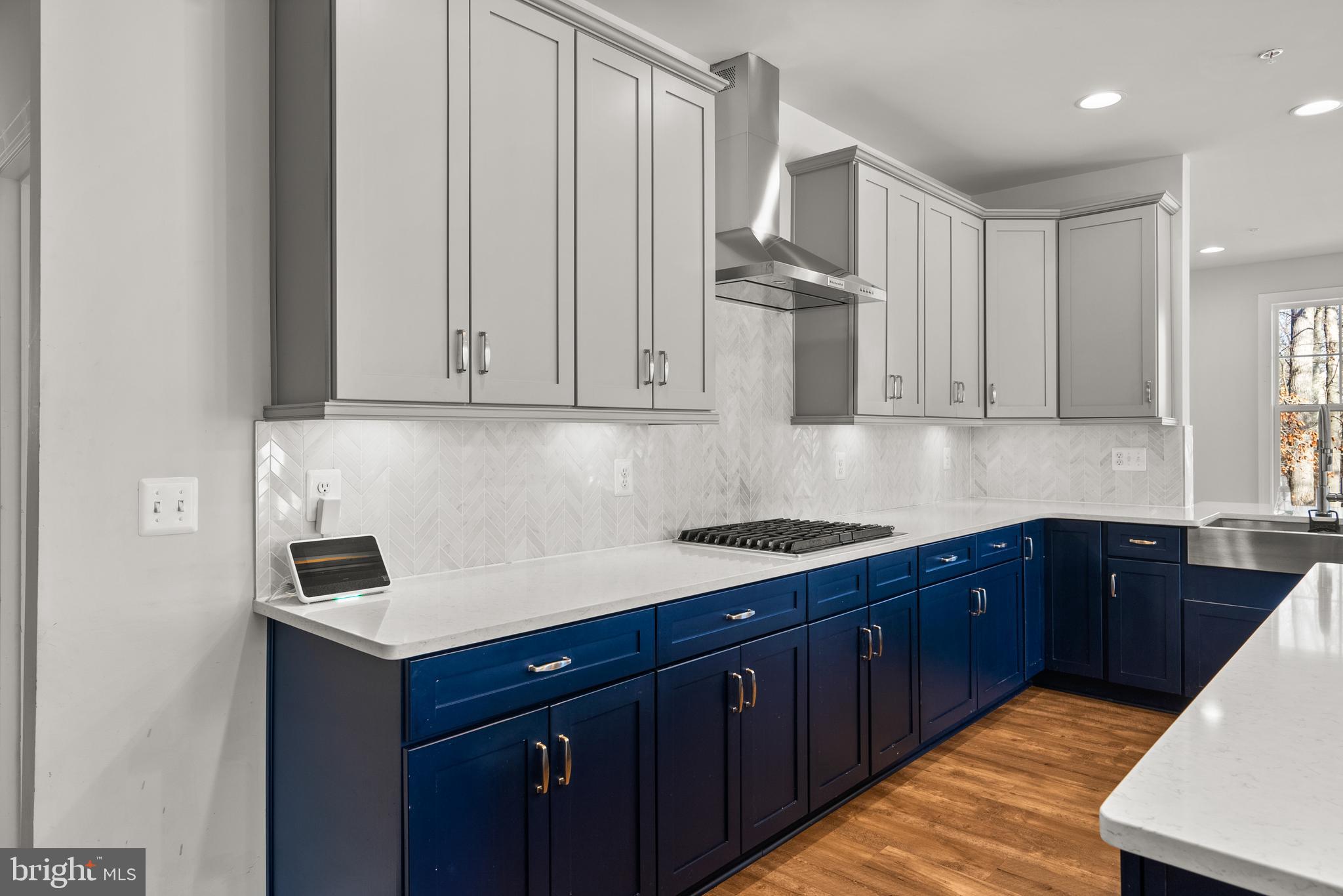 TANTALLON SQUARE - Residential