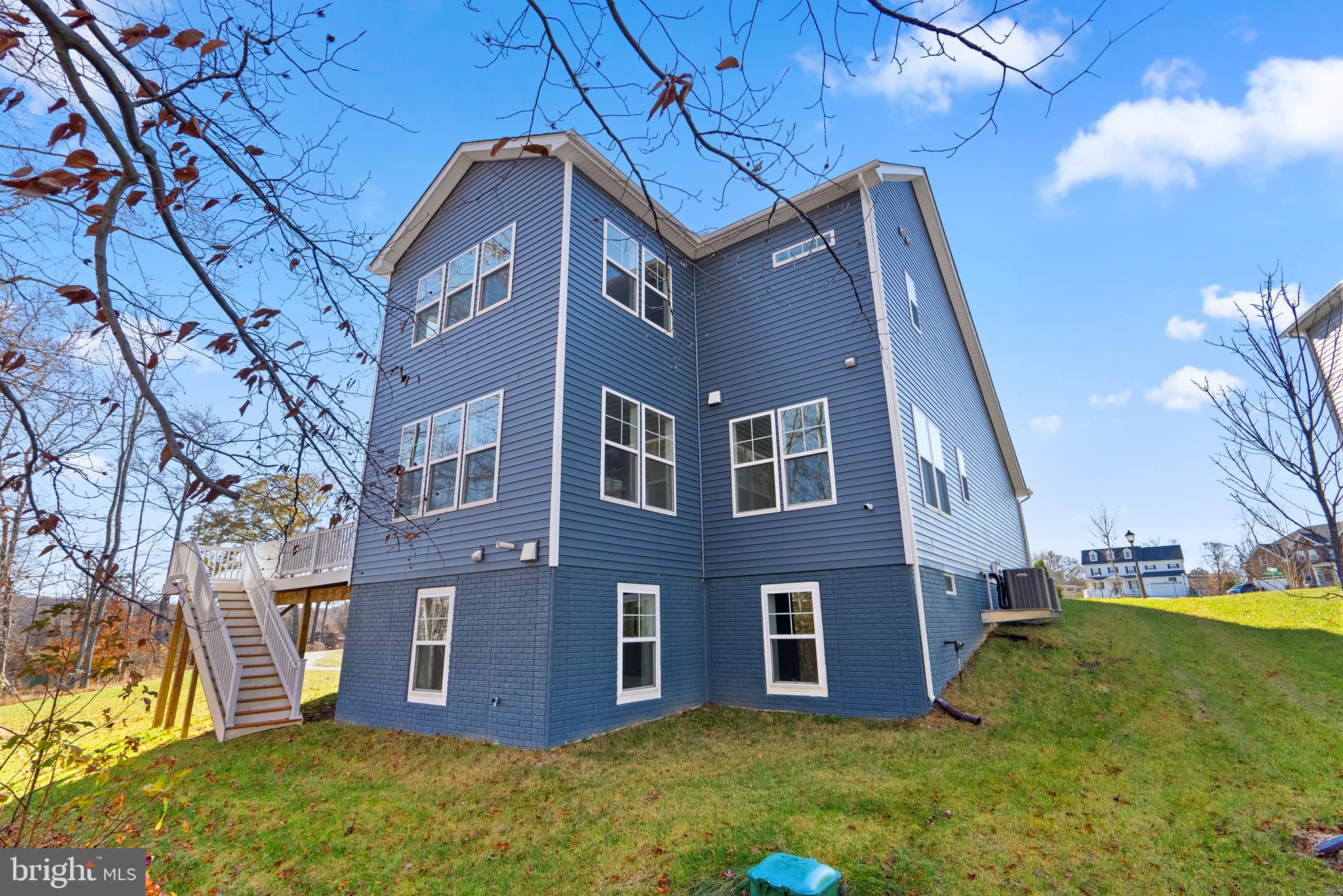 TANTALLON SQUARE - Residential