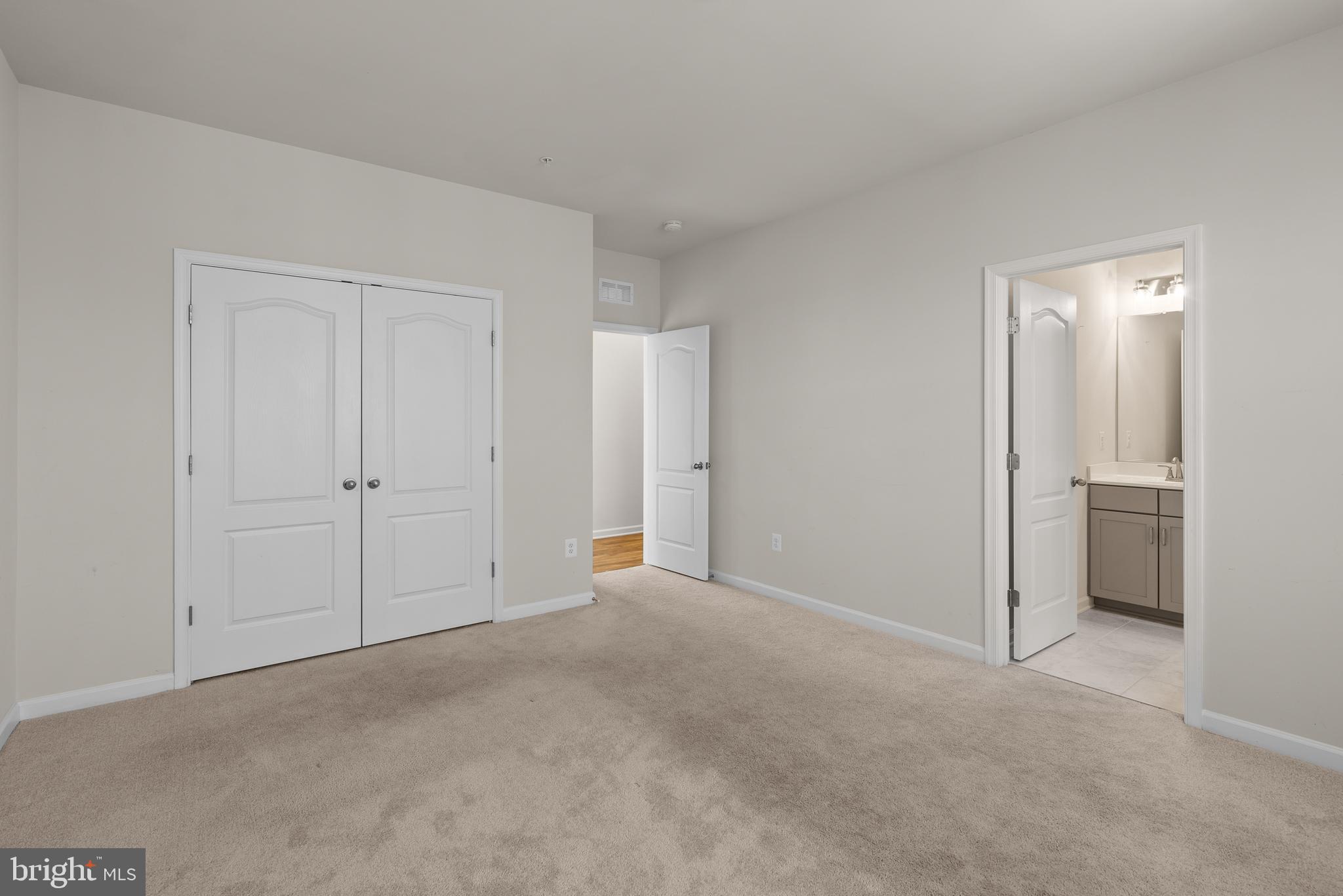 TANTALLON SQUARE - Residential