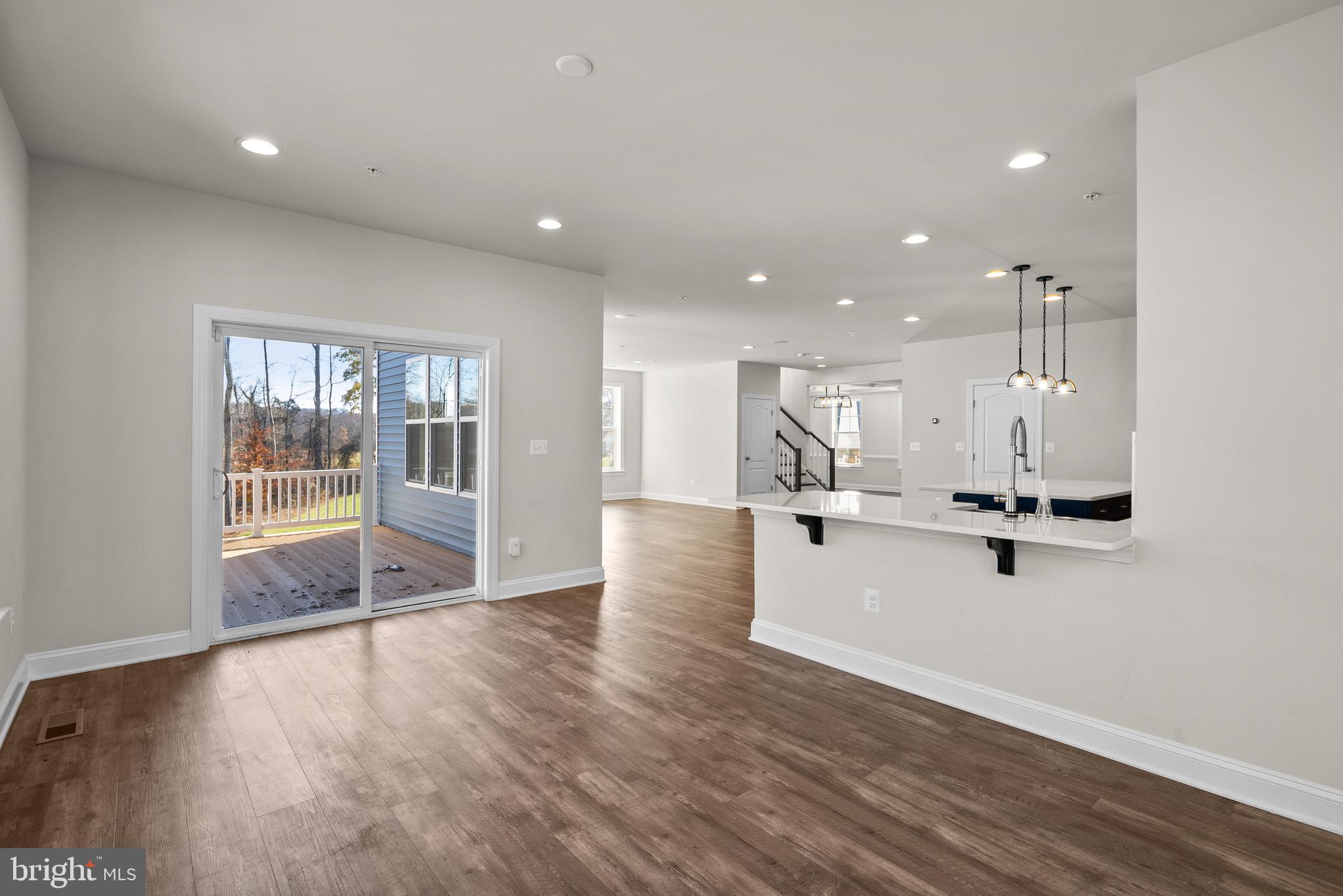 TANTALLON SQUARE - Residential